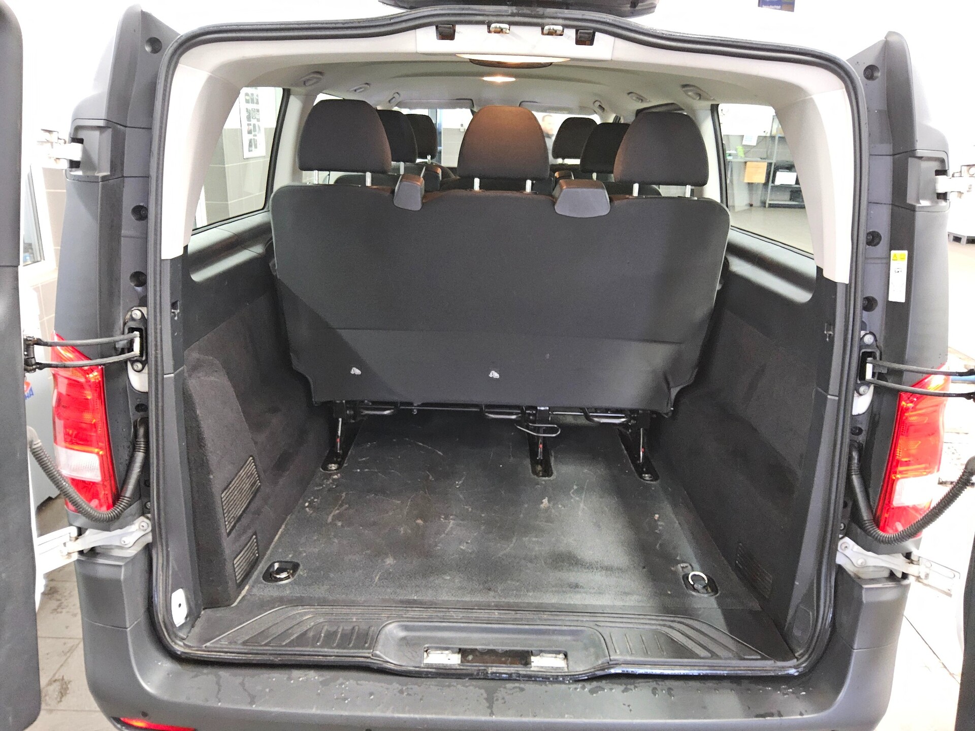 Mercedes-Benz Vito CDI Tourer Pro extralang 8-Sitzer Navi RfK 10