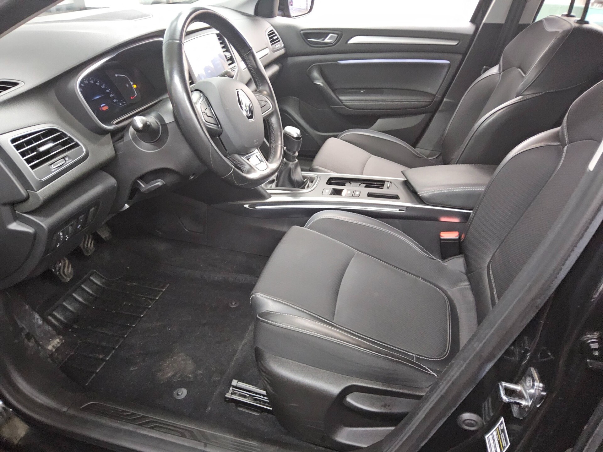 Renault Megane Grandtour 1.5 BLUE dCi Intens Navi LED 9