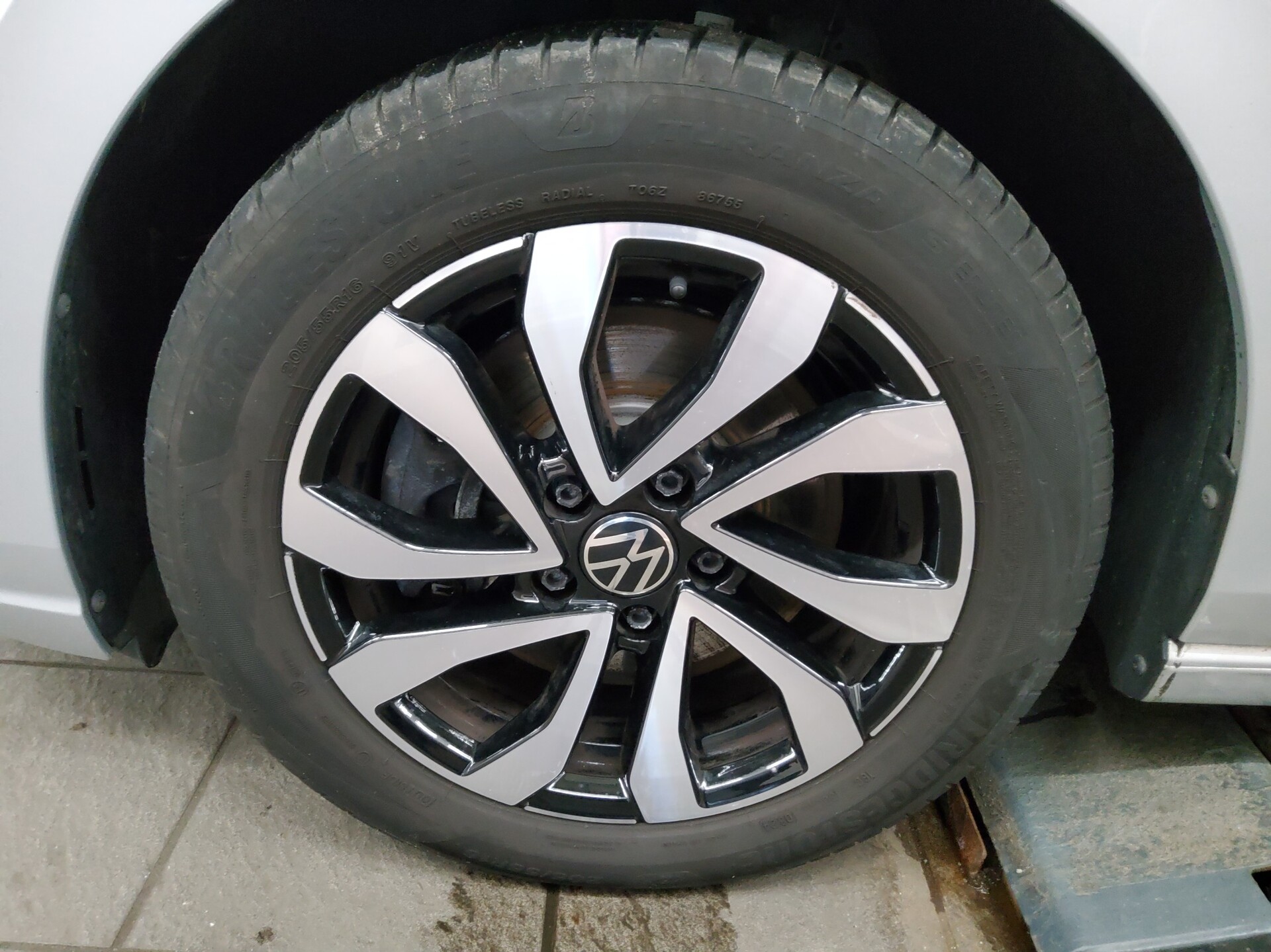 Volkswagen Golf-8 Var. 2.0 TDI Active Navi DC LED ACC 10