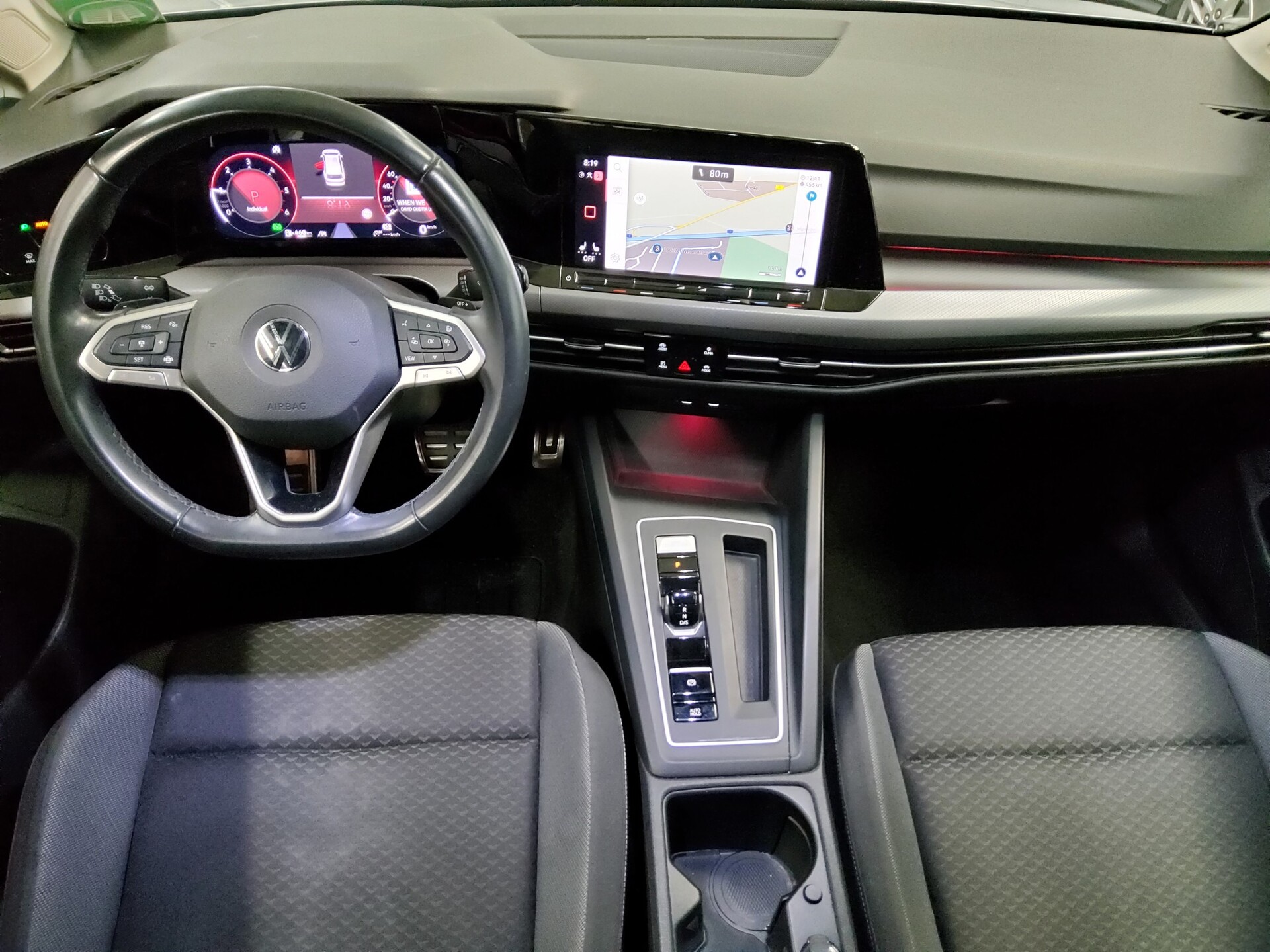 Volkswagen Golf-8 Var. 2.0 TDI Active Navi DC LED ACC 5