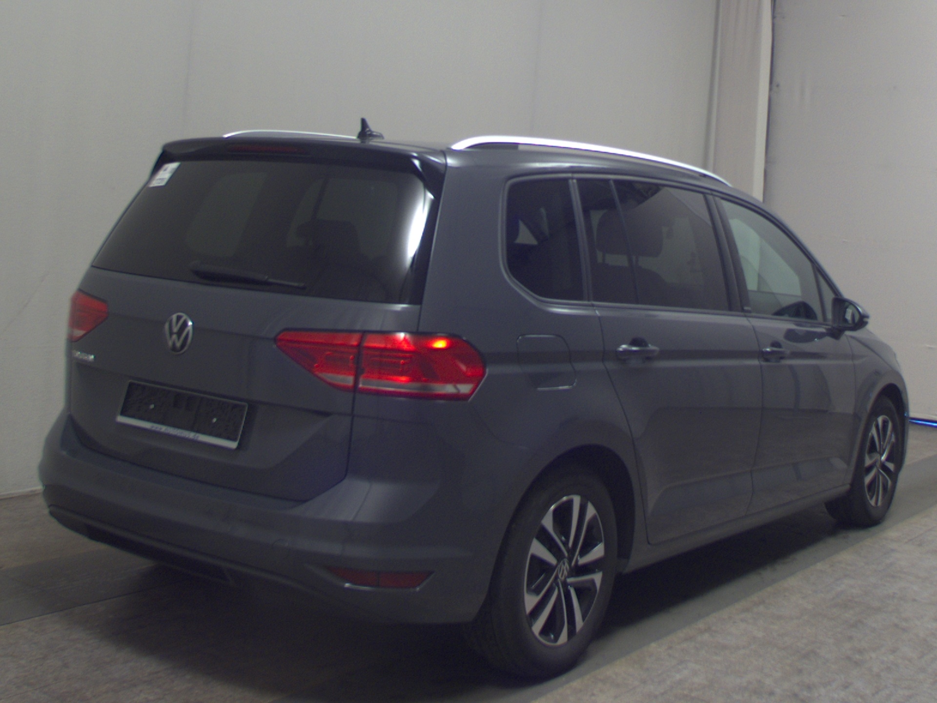 Volkswagen Touran 1.5 TSI United Navi LED ACC PDC Ambiente 4