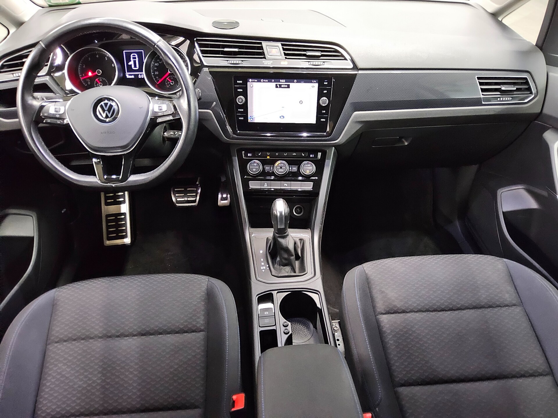 Volkswagen Touran 1.5 TSI United Navi LED ACC PDC Ambiente 5