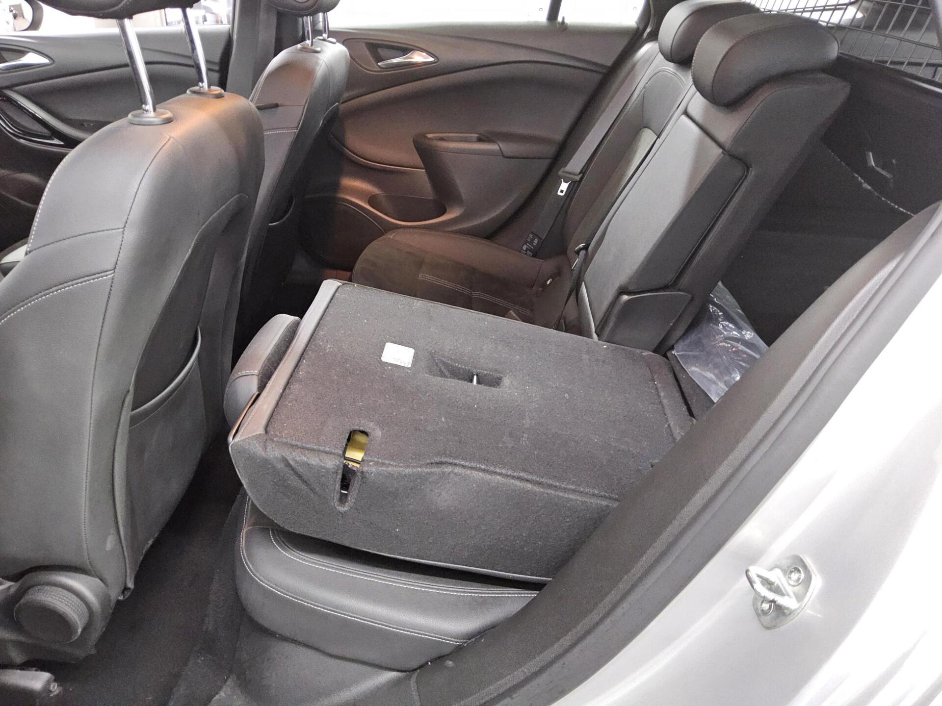 Opel Astra ST 1.5 D Elegance T-Leder Navi LED RfK AHK 12