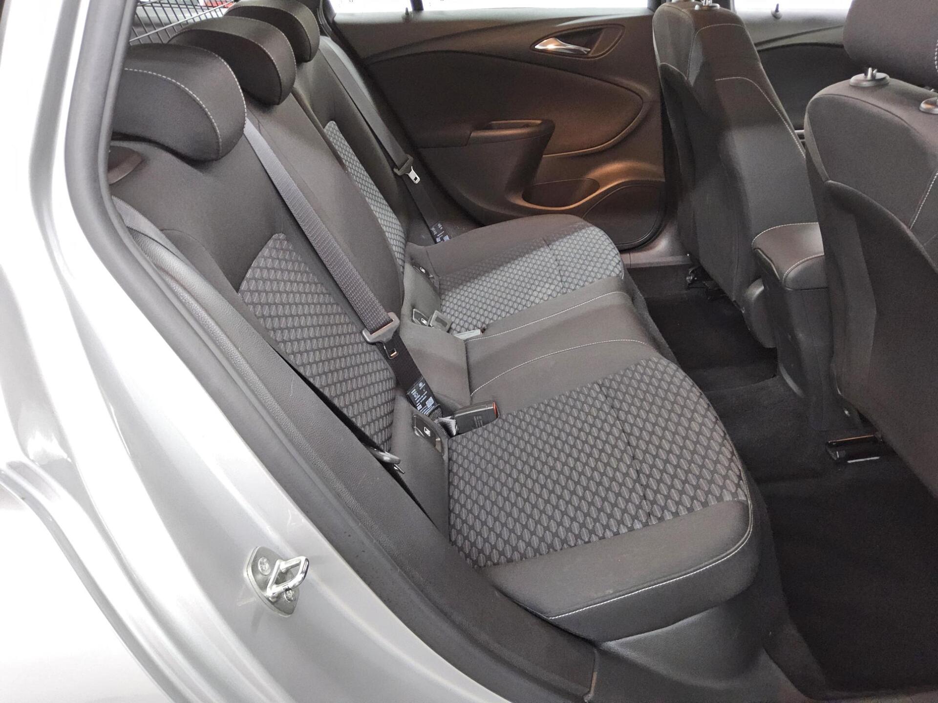 Opel Astra ST 1.5 D Edition Navi LED PDC 13