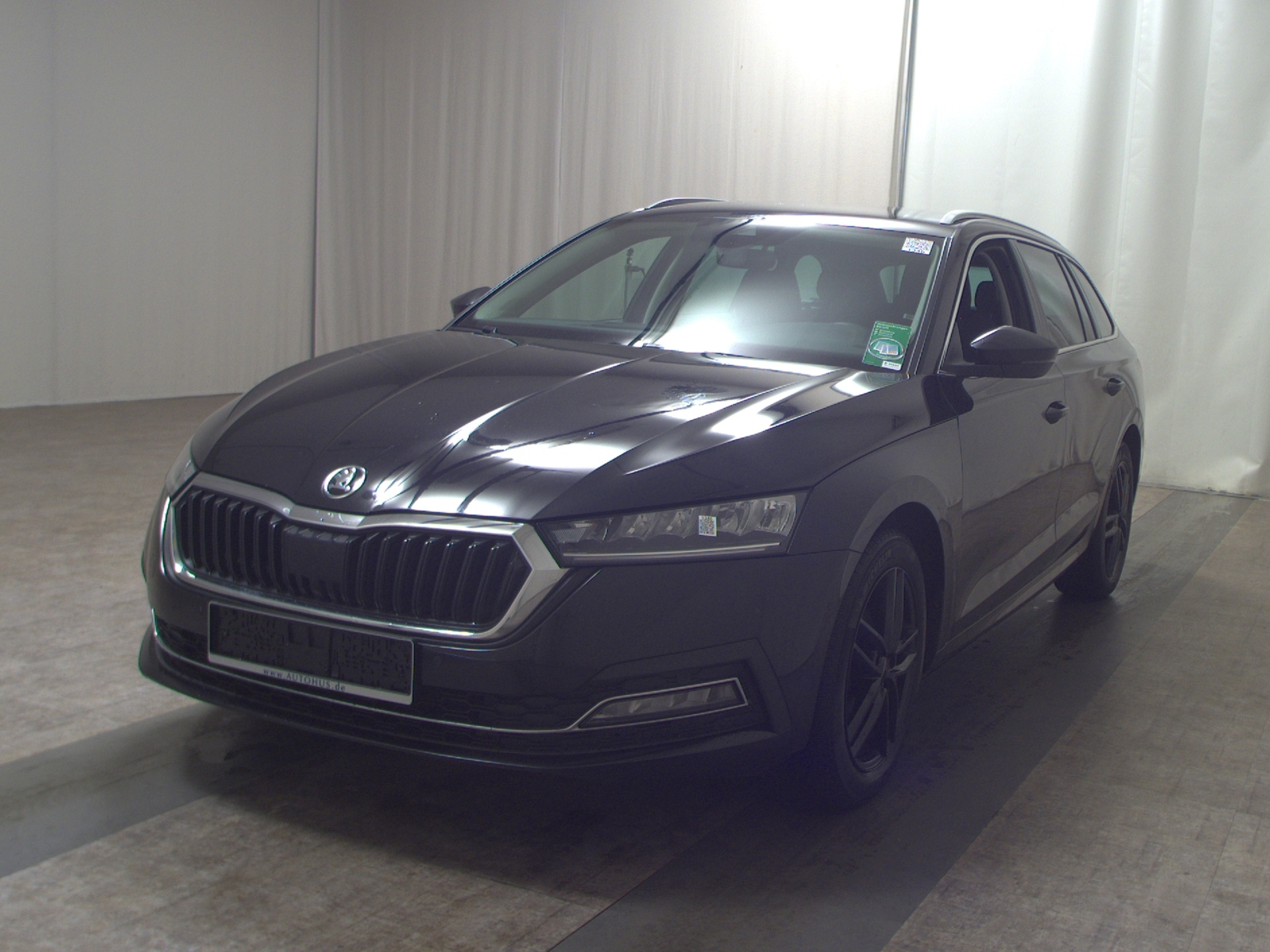 Skoda Octavia Kombi 1.5 TSI Style Navi LED RfK AHK ACC 2