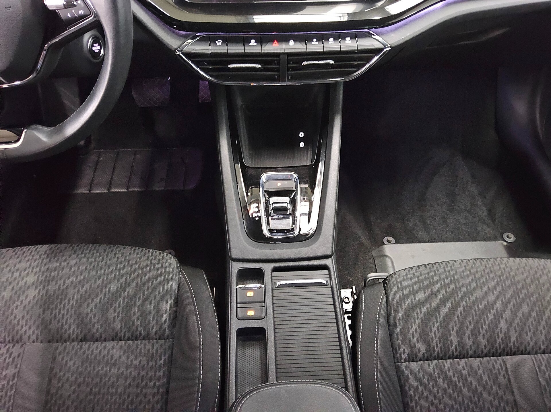 Skoda Octavia Kombi 1.5 TSI Style Navi LED RfK AHK ACC 6