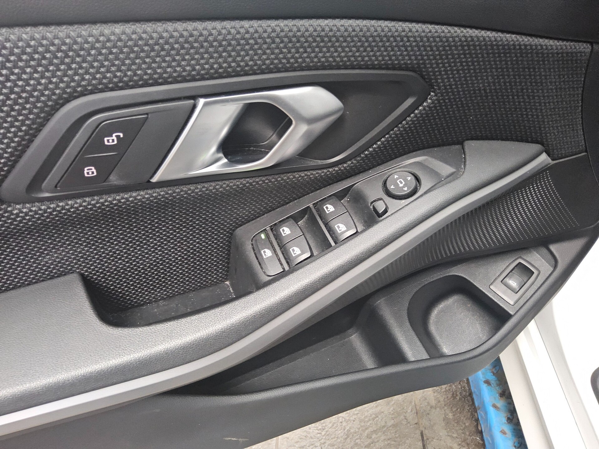 BMW 320dA Touring Advantage Navi LC+ LED DAB PDC 9