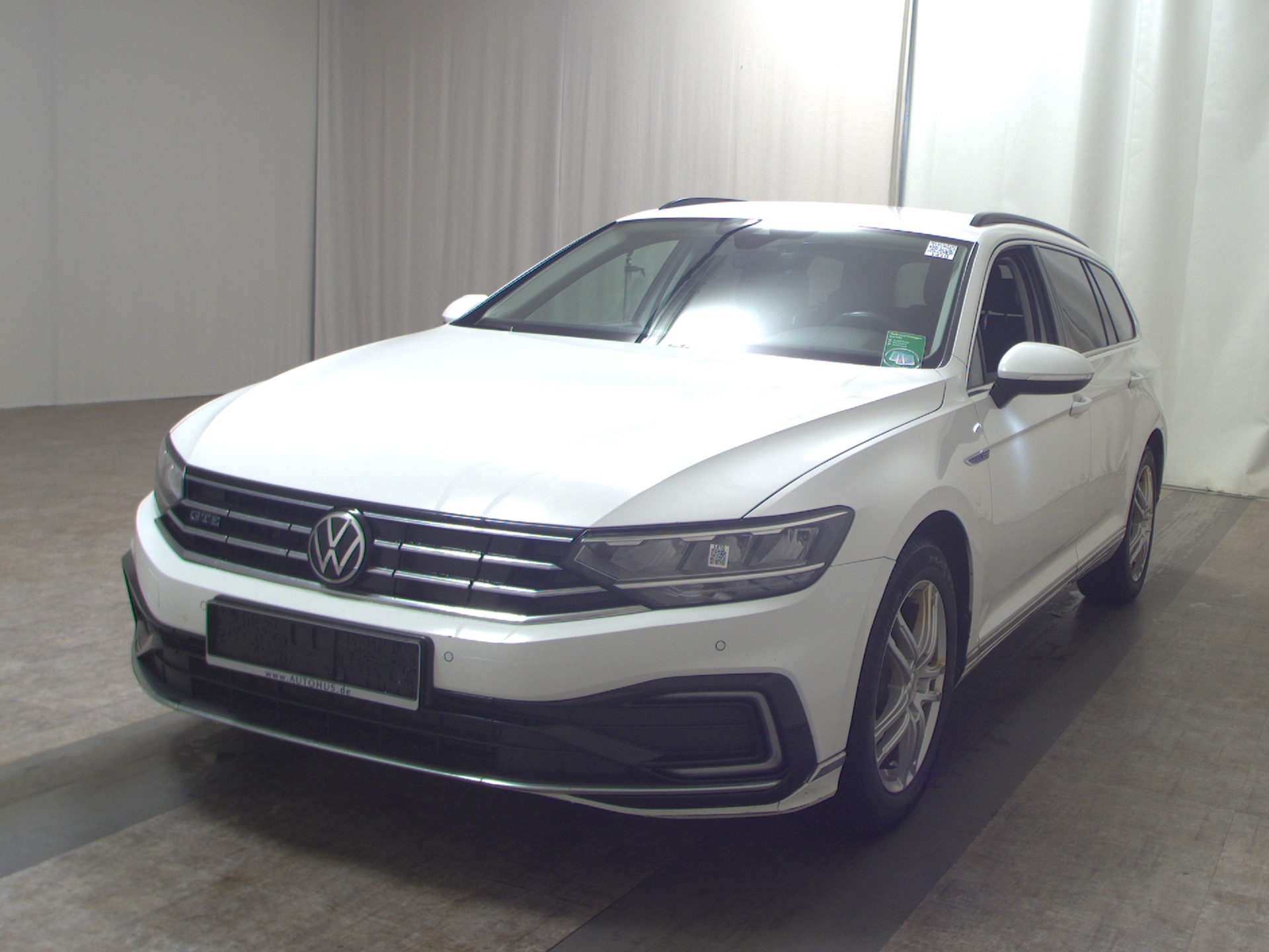 Volkswagen Passat Var. GTE 1.4 TSI Navi LED DC RfK AHK ACC 2