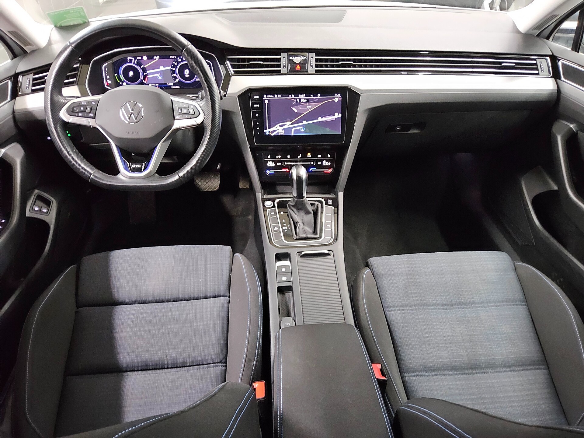 Volkswagen Passat Var. GTE 1.4 TSI Navi LED DC RfK AHK ACC 5