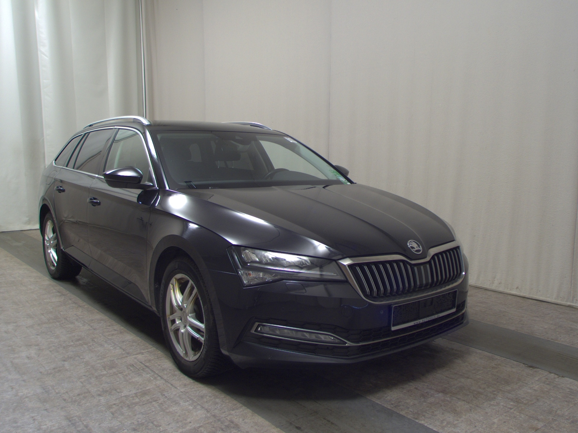Skoda Superb Kombi 2.0 TDI Style AHK PDC Canton 3