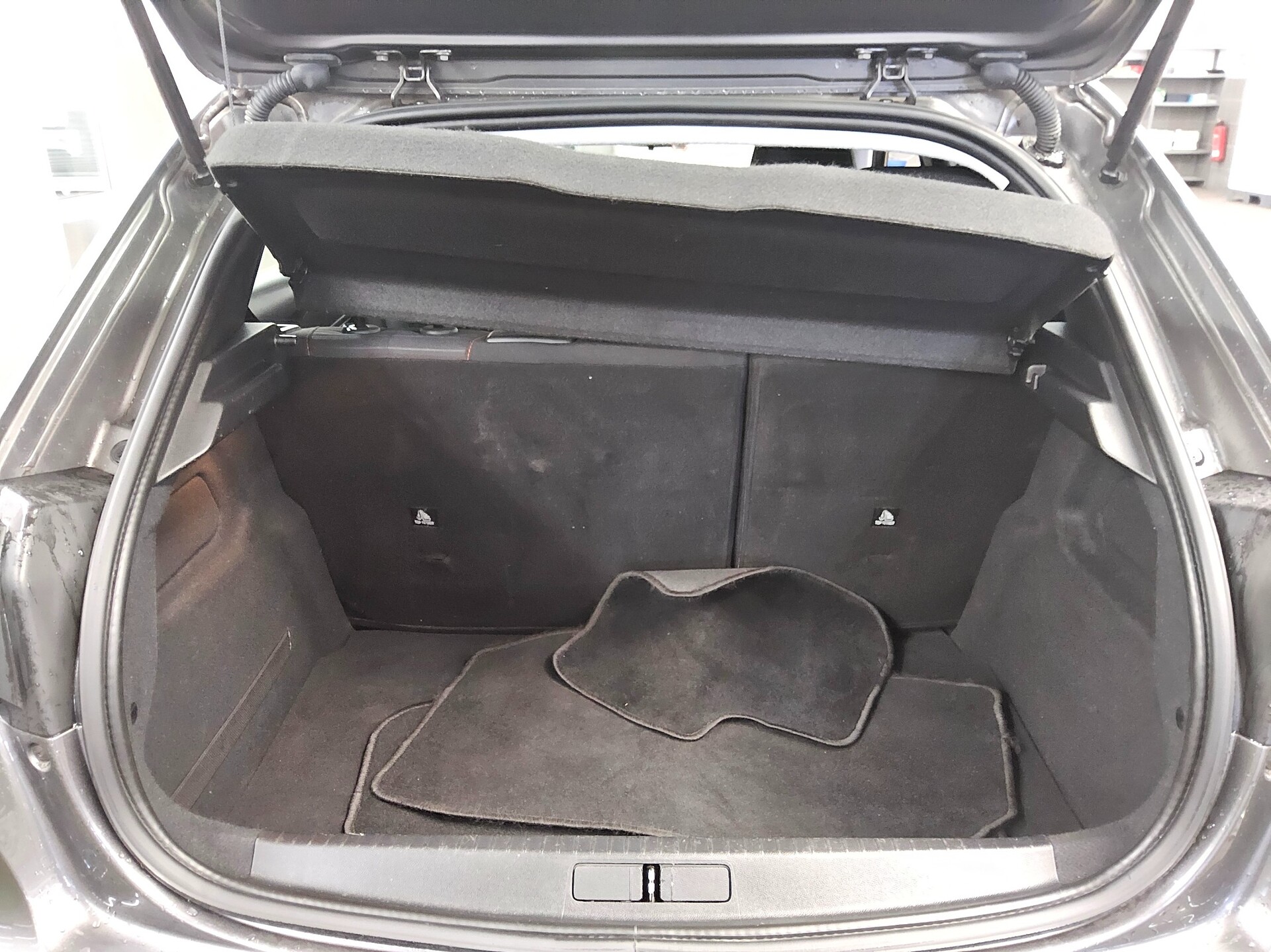 Peugeot 208 1.2 PureTech Active PDC Shz LED 11