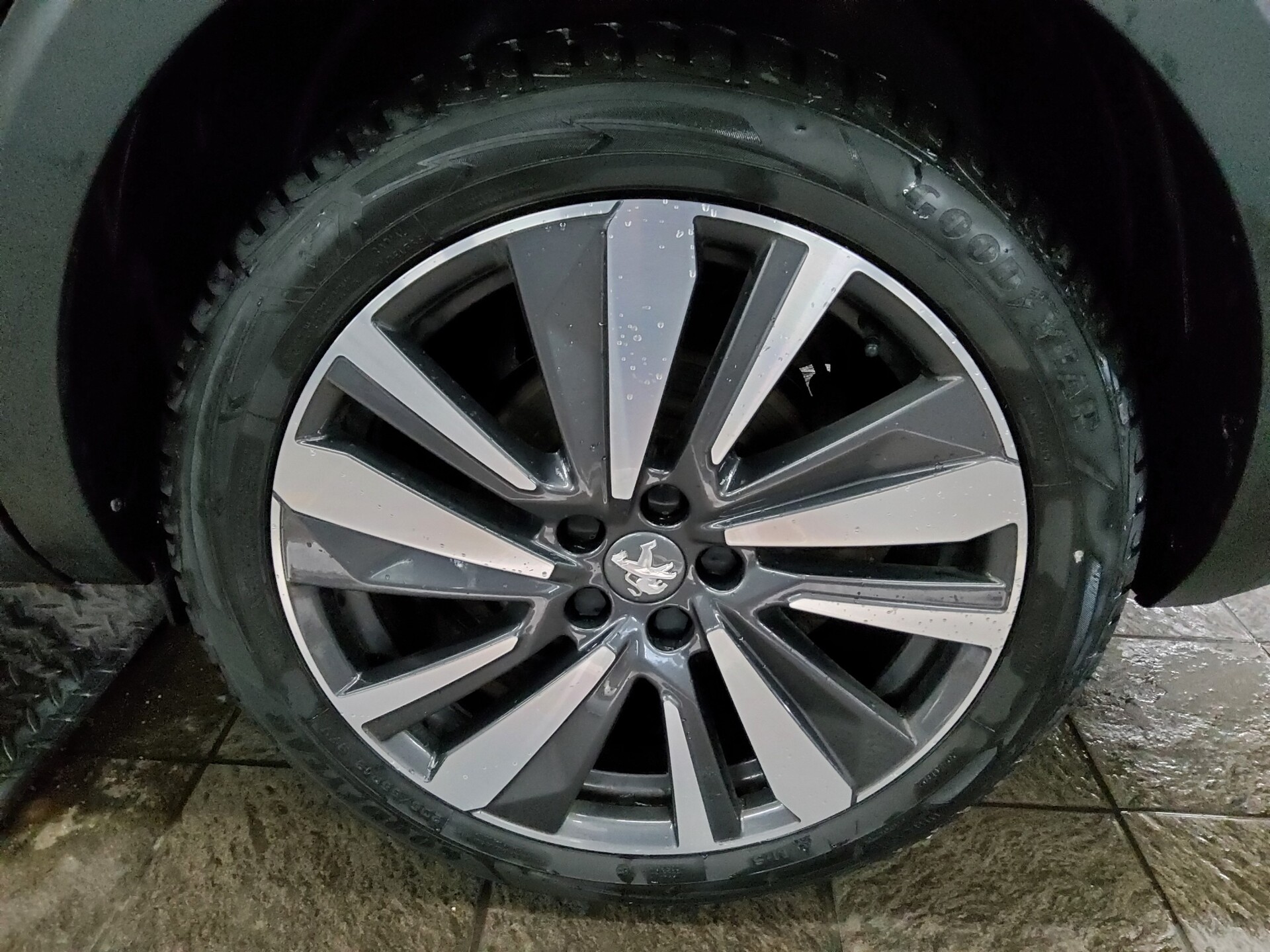 Peugeot 5008 1.5 BlueHDI 7-Sitze T-Leder BT SHZ 11