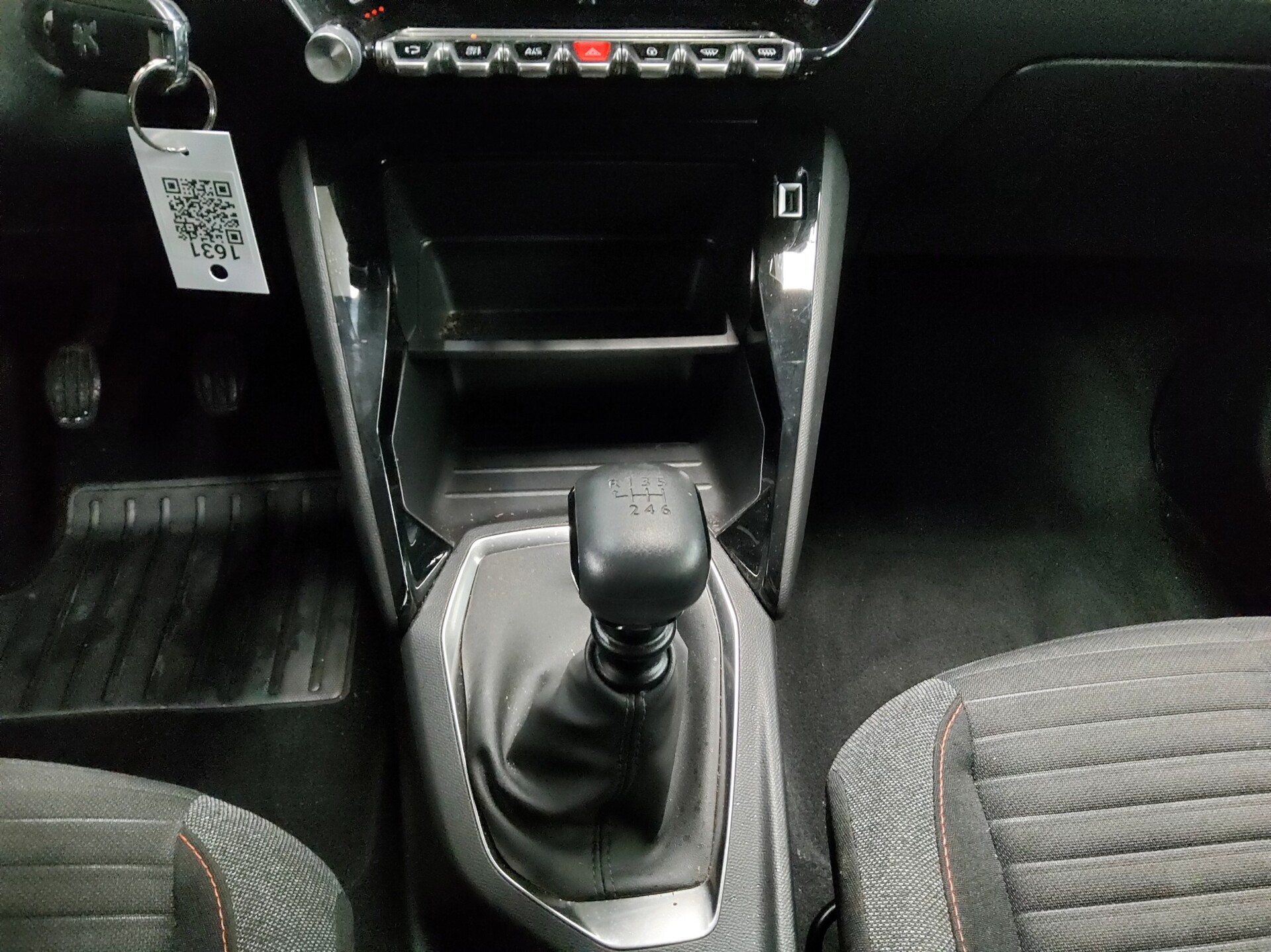 Peugeot 208 1.5 BlueHDI Active LED PDC Klima 6