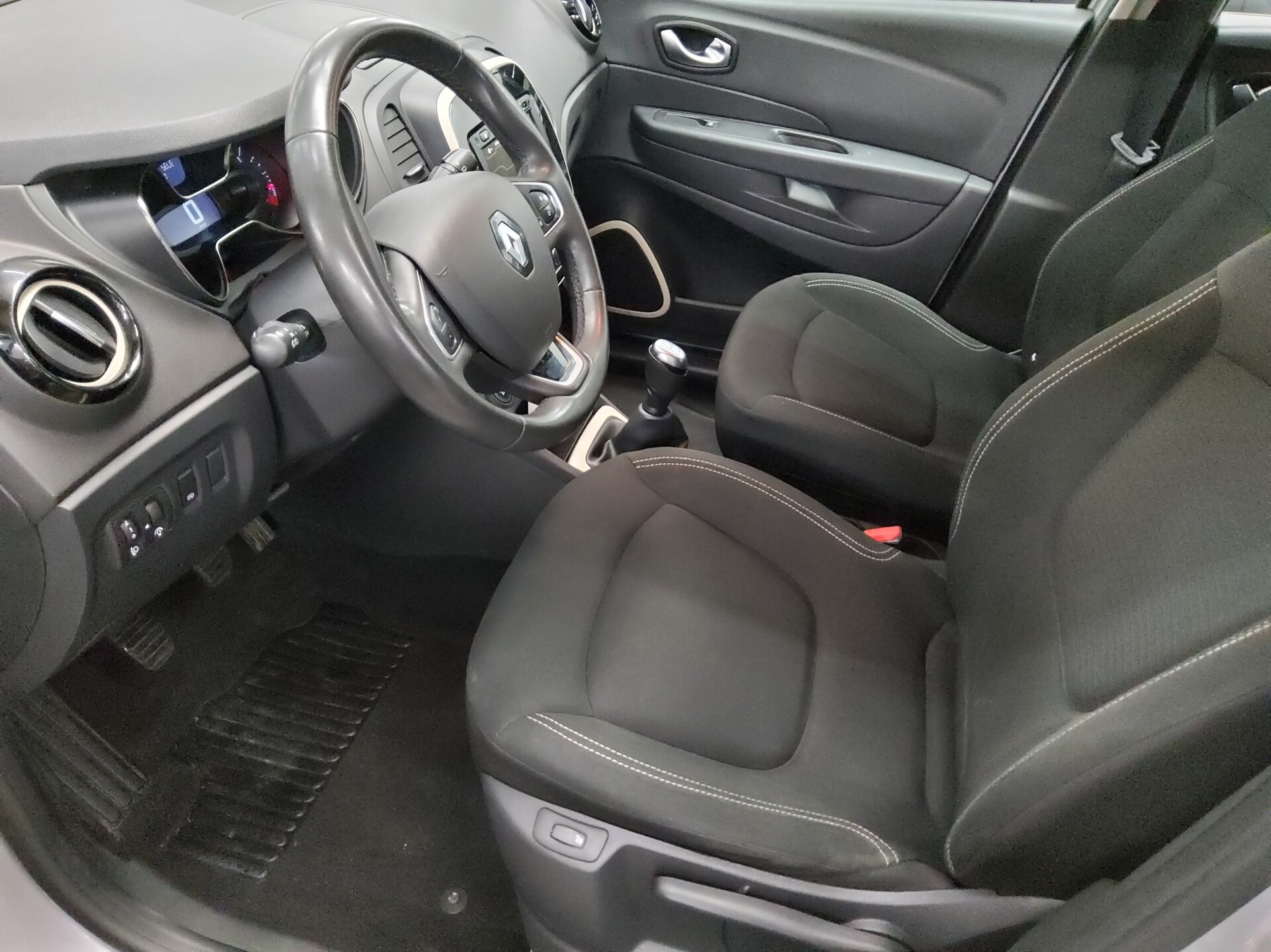 Renault Captur 0.9 TCe Navi BT PDC Tempomat 8