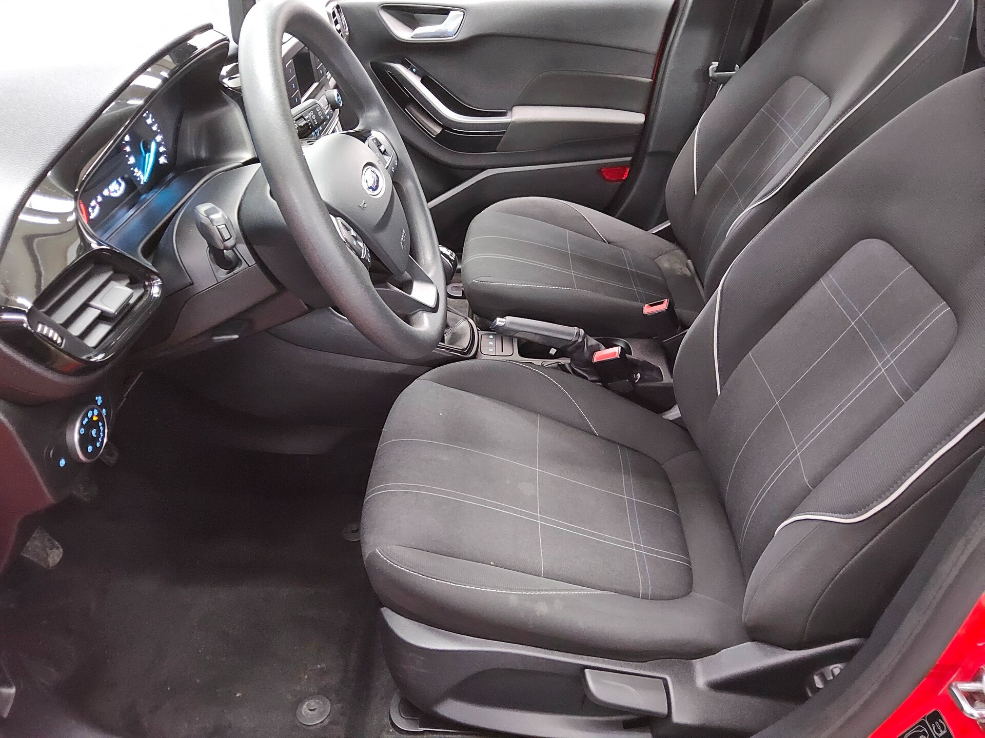 Ford Fiesta 1.5 TDCi Cool&Connect Ahk Shz 8