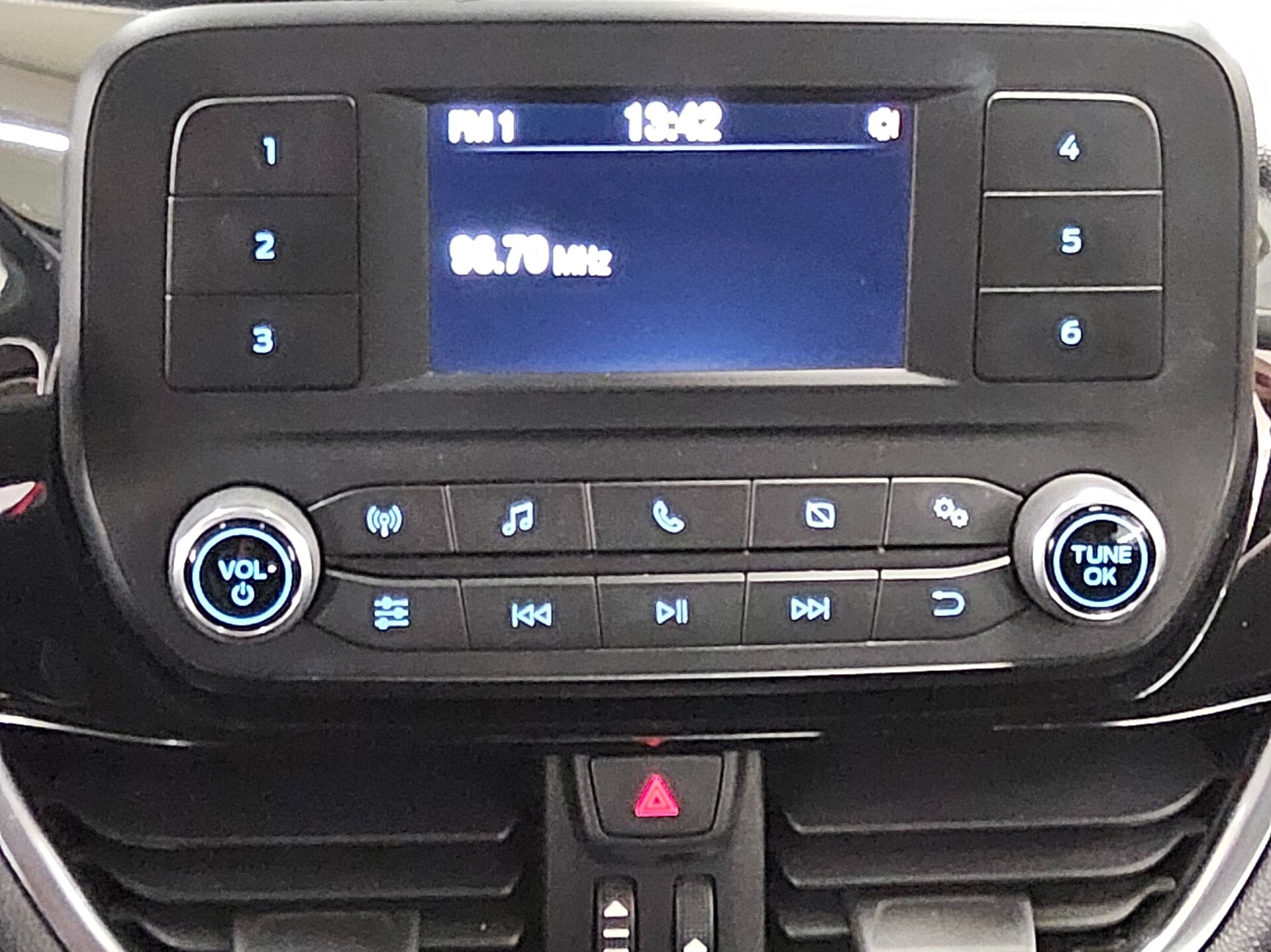 Ford Fiesta 1.5 TDCi Cool&Connect Ahk Shz 7