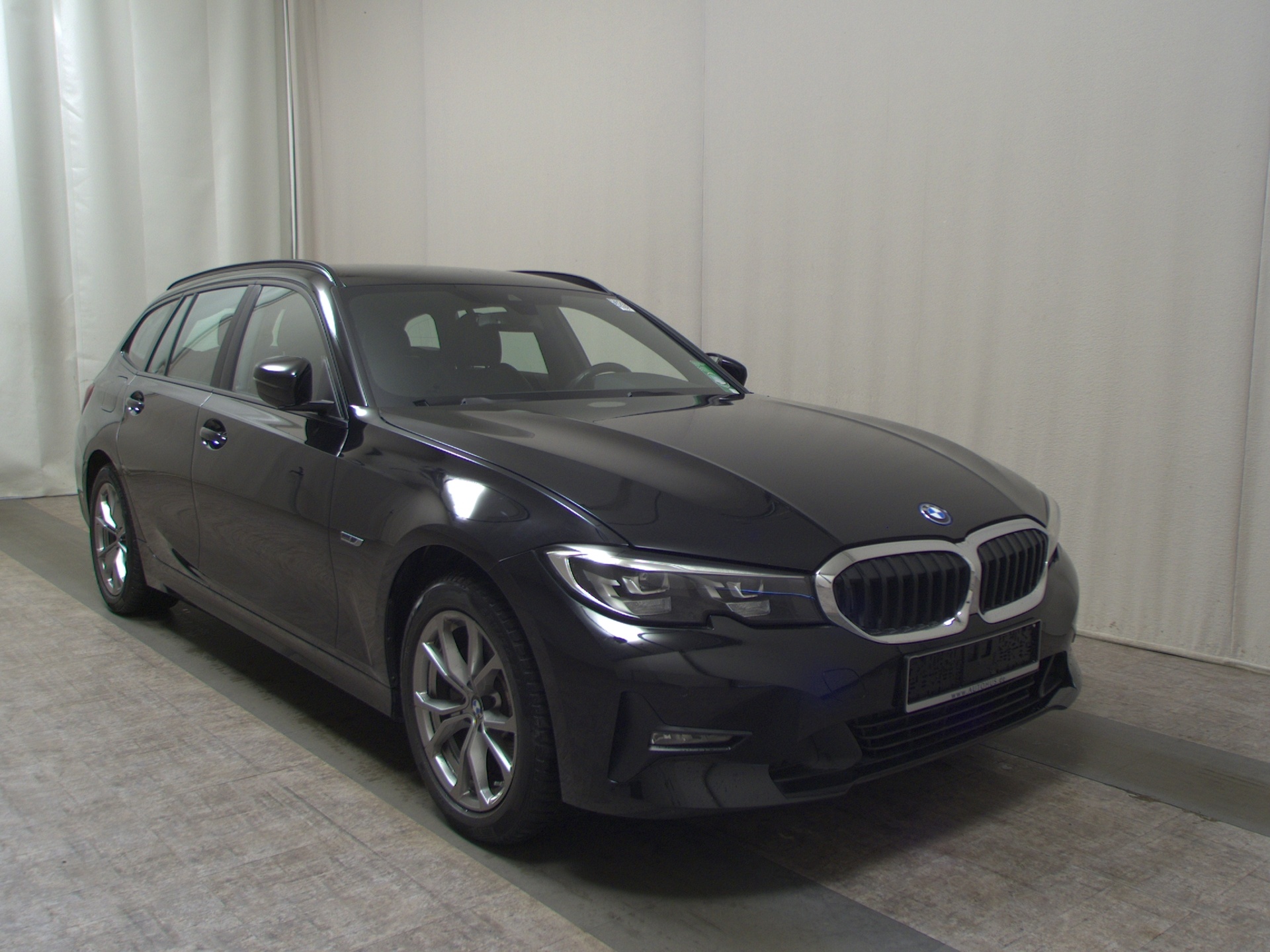 BMW 320e Touring Advantage Leder Navi LC pro LED RFK 3
