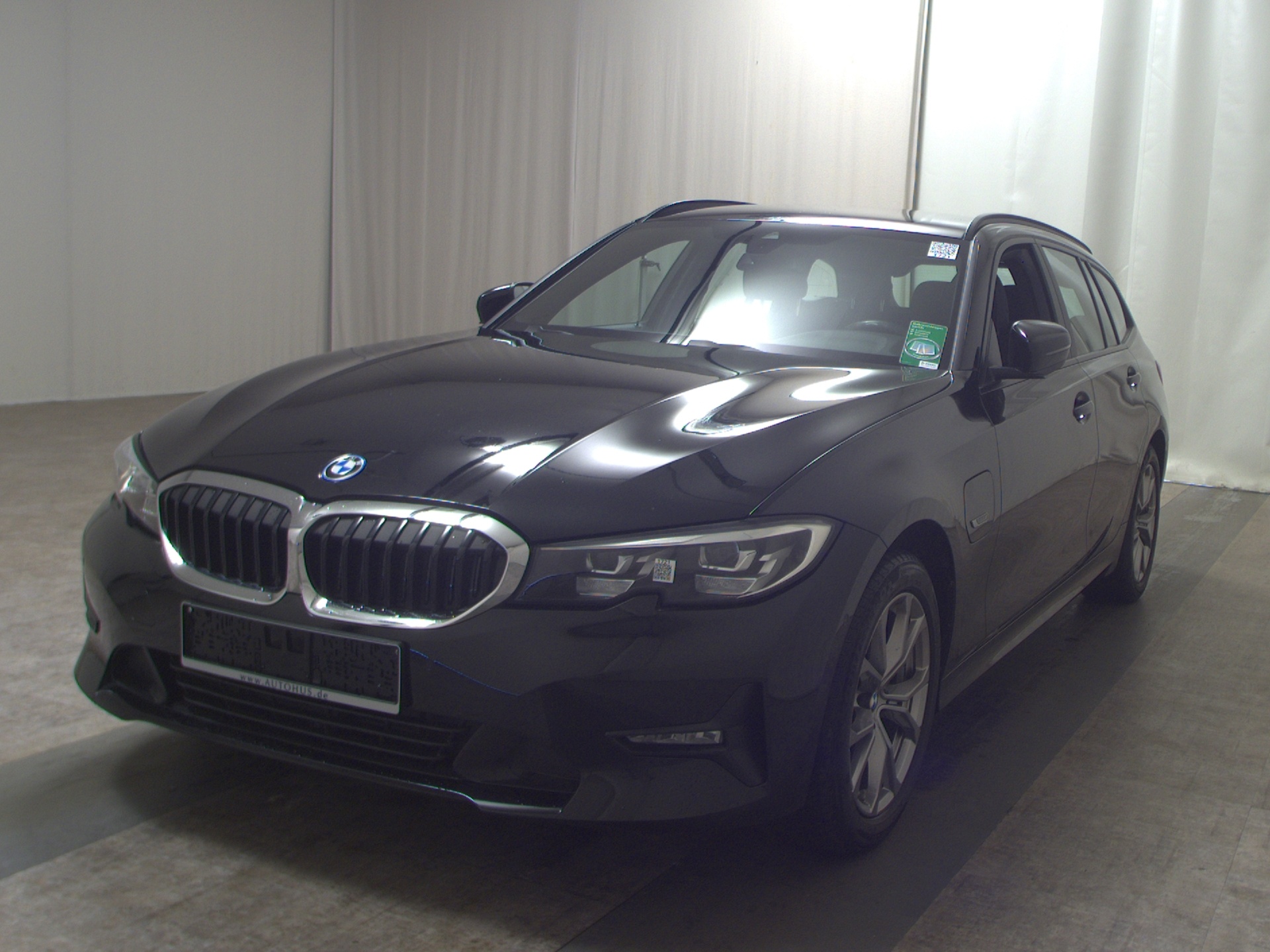 BMW 320e Touring Advantage Leder Navi LC pro LED RFK 2