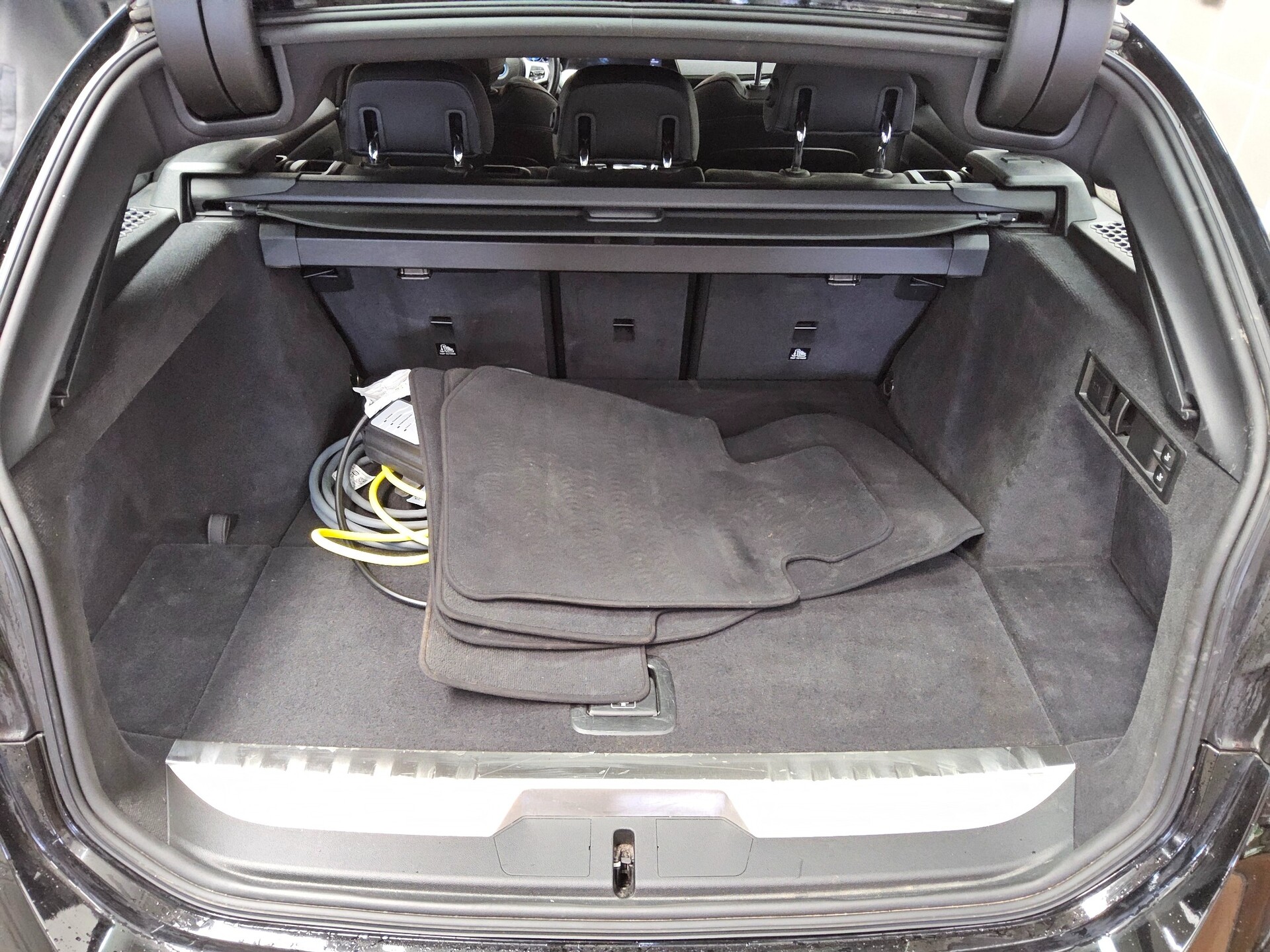 BMW 320e Touring Advantage Leder Navi LC pro LED RFK 12