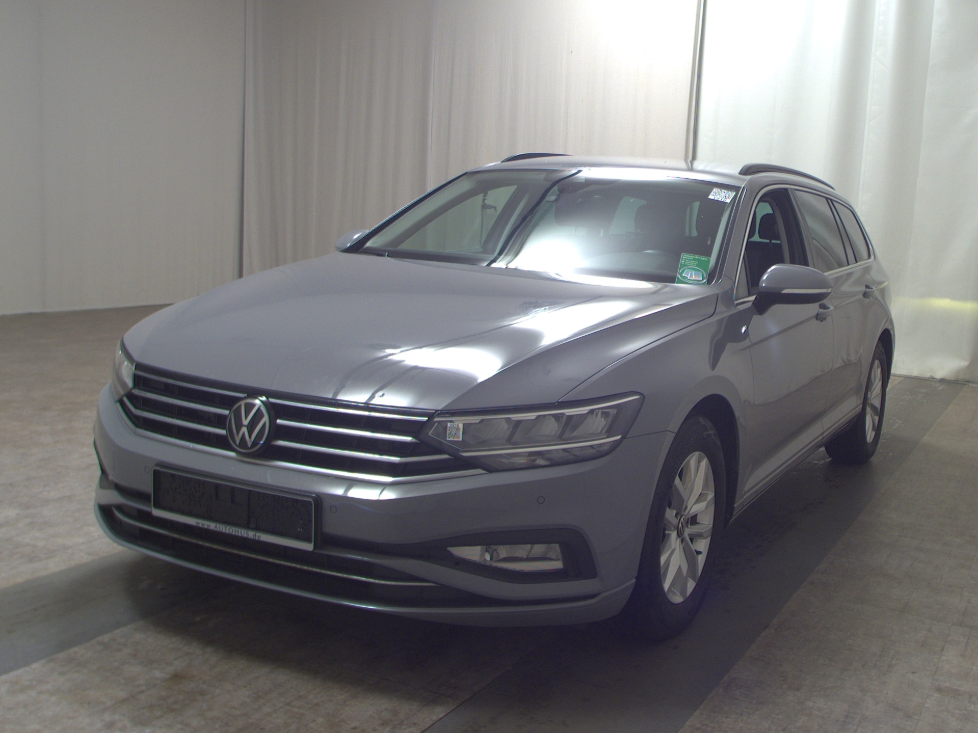 Volkswagen Passat Var. 2.0 TDI Business Navi LED RFK 2