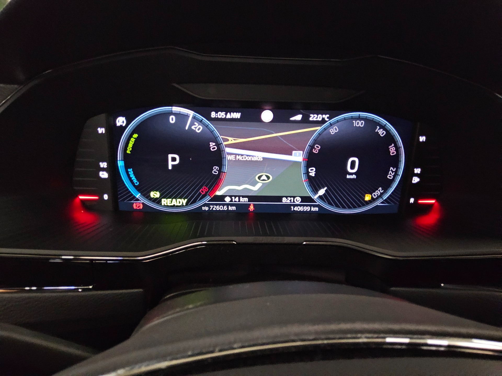 Skoda Superb Kombi 1.4 TSI iV L&K Leder Navi LED Pano 8