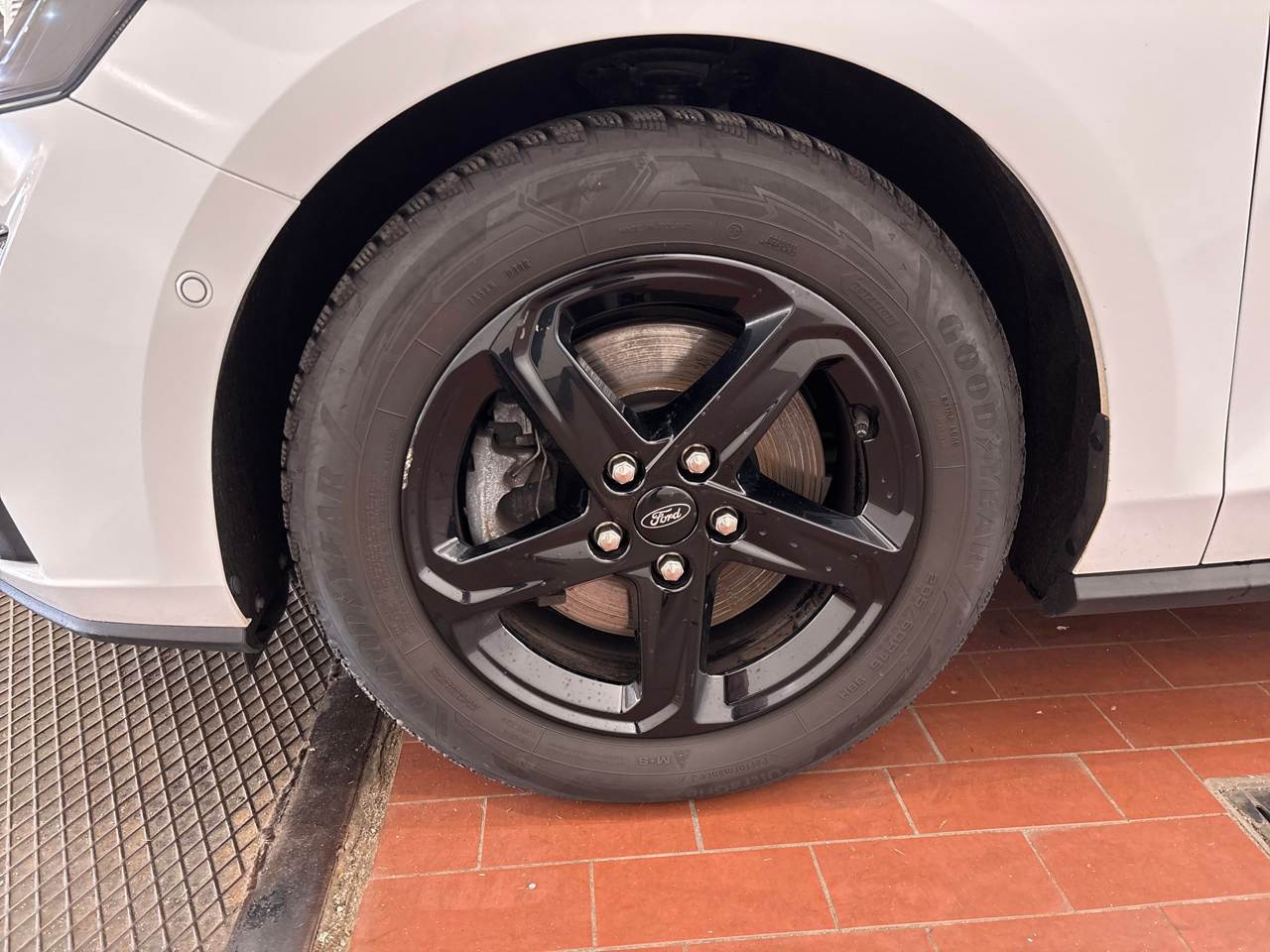 Ford Focus Turnier 1.5 EB Titanium Navi LED RFK SHZ 12
