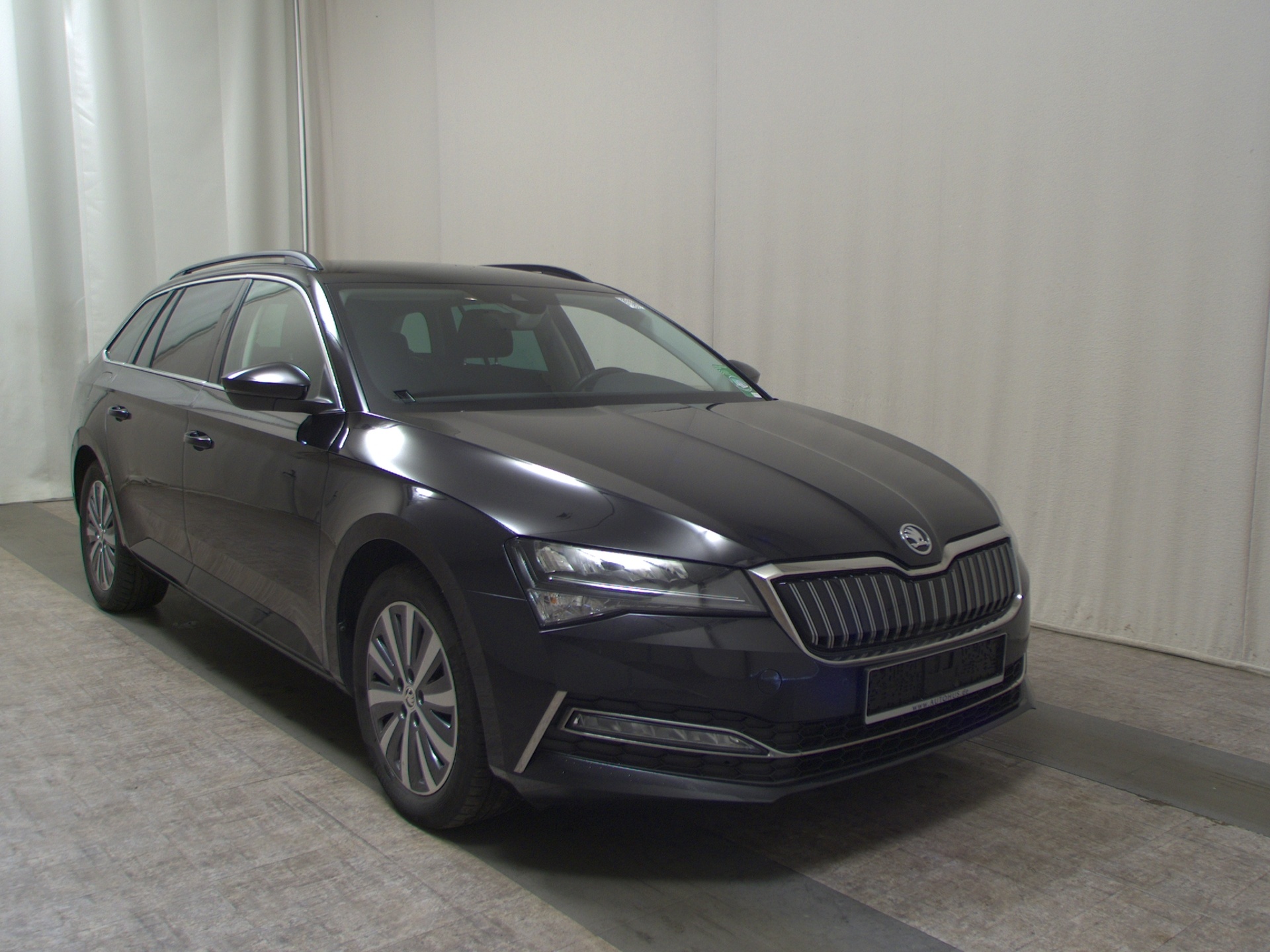 Skoda Superb Kombi 1.4 TSI iV Ambition Navi vc LED ACC 3