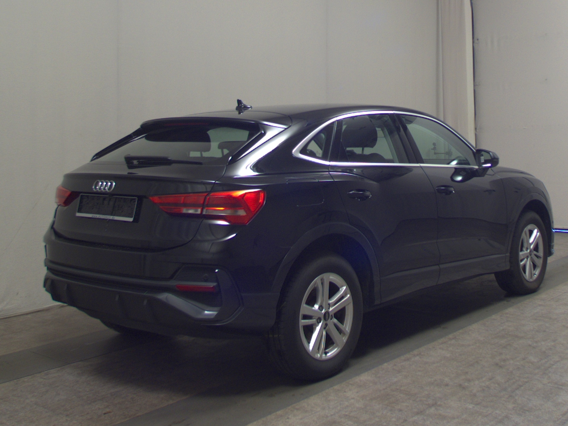 Audi Q3 Sportback 45 TFSI e Navi LED vc RfK ACC Shz 4