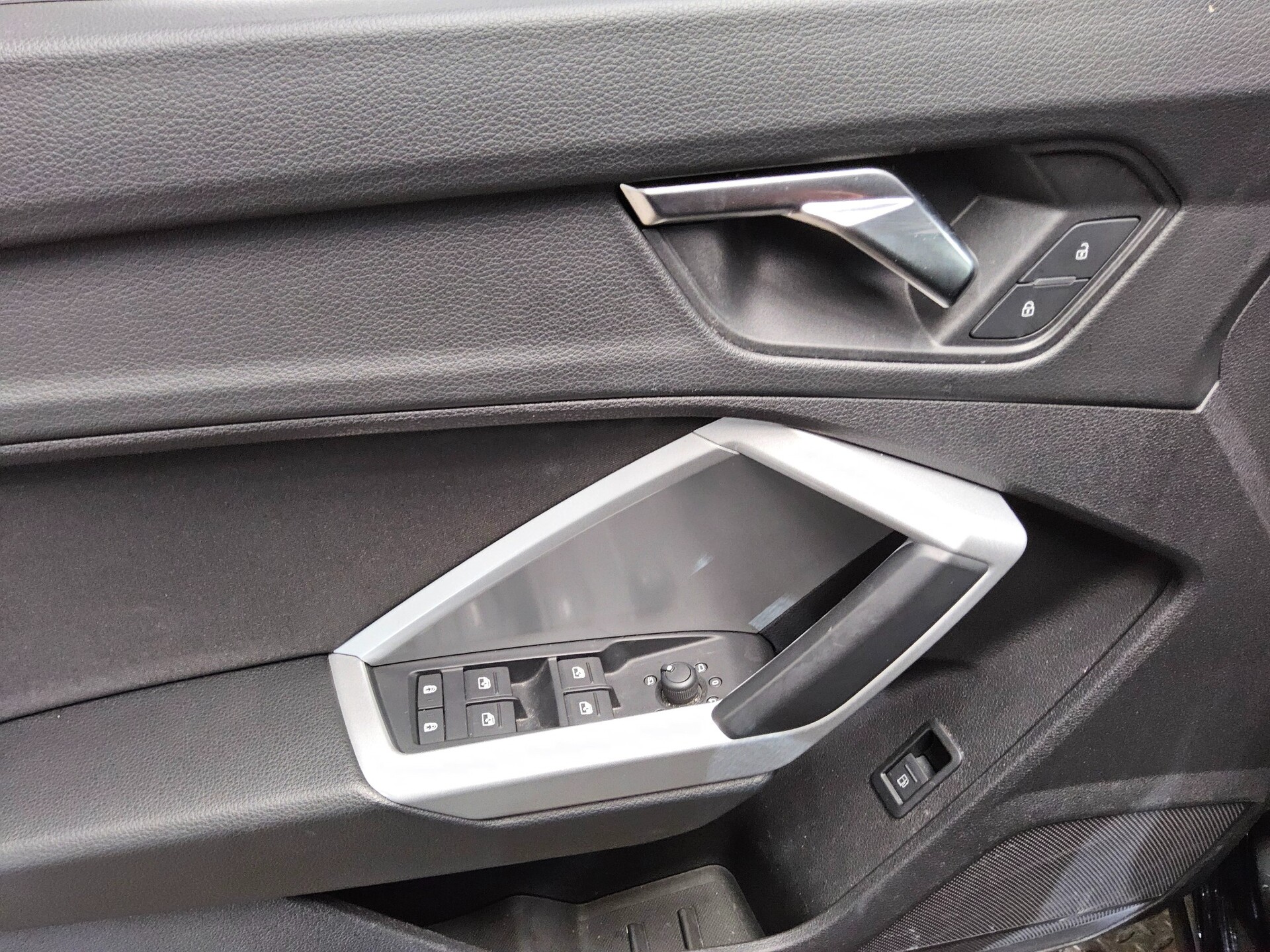 Audi Q3 Sportback 45 TFSI e Navi LED vc RfK ACC Shz 10