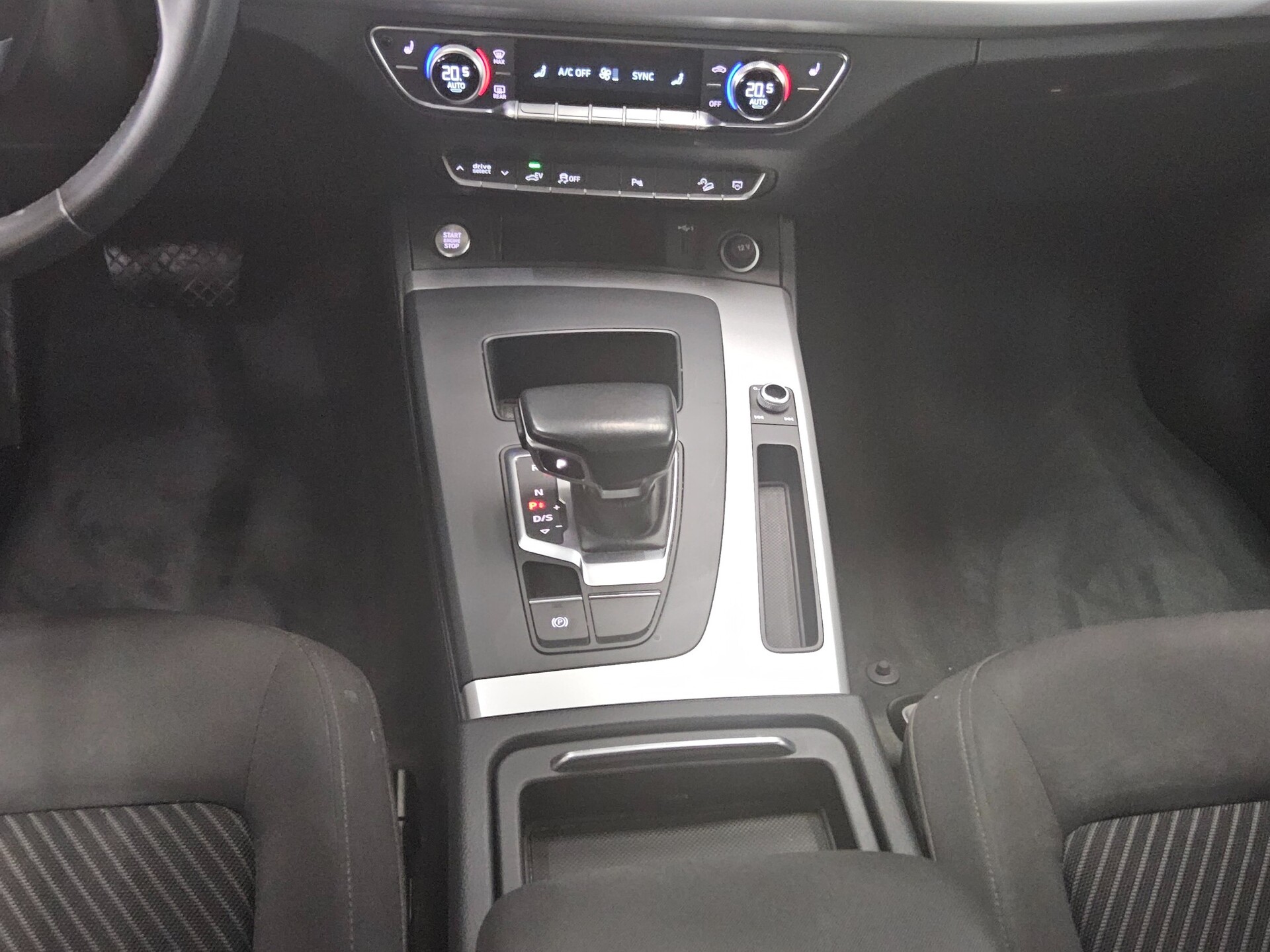 Audi Q5 50 TFSI e Qu. Navi virtual LED PDC Shz 6