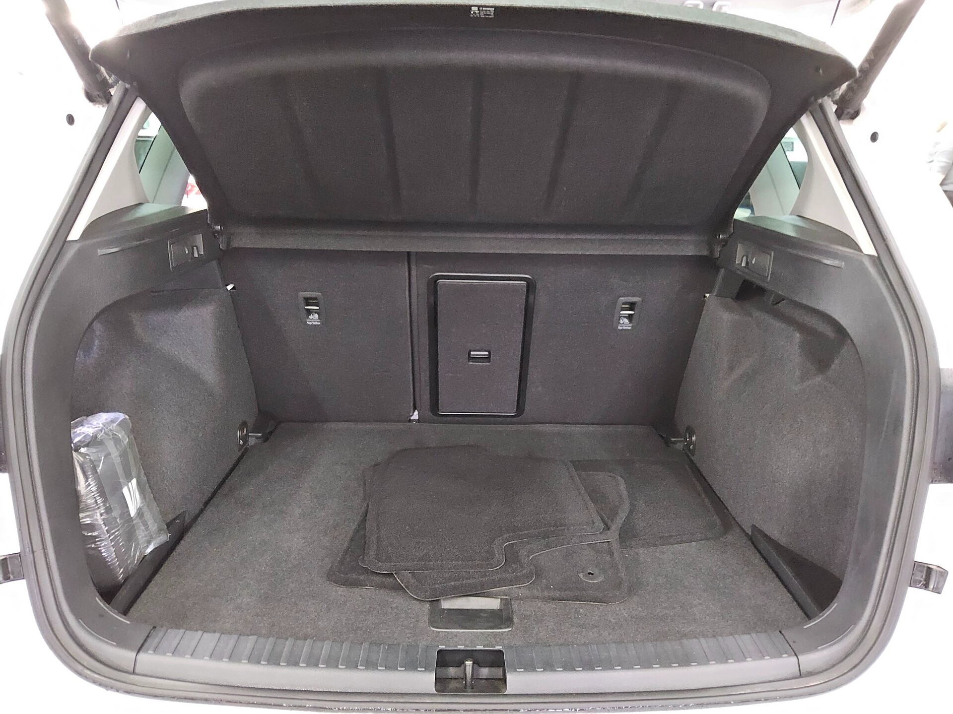 Seat Ateca 1.5 TSI Style Navi LED VC RFK SHZ ACC 12