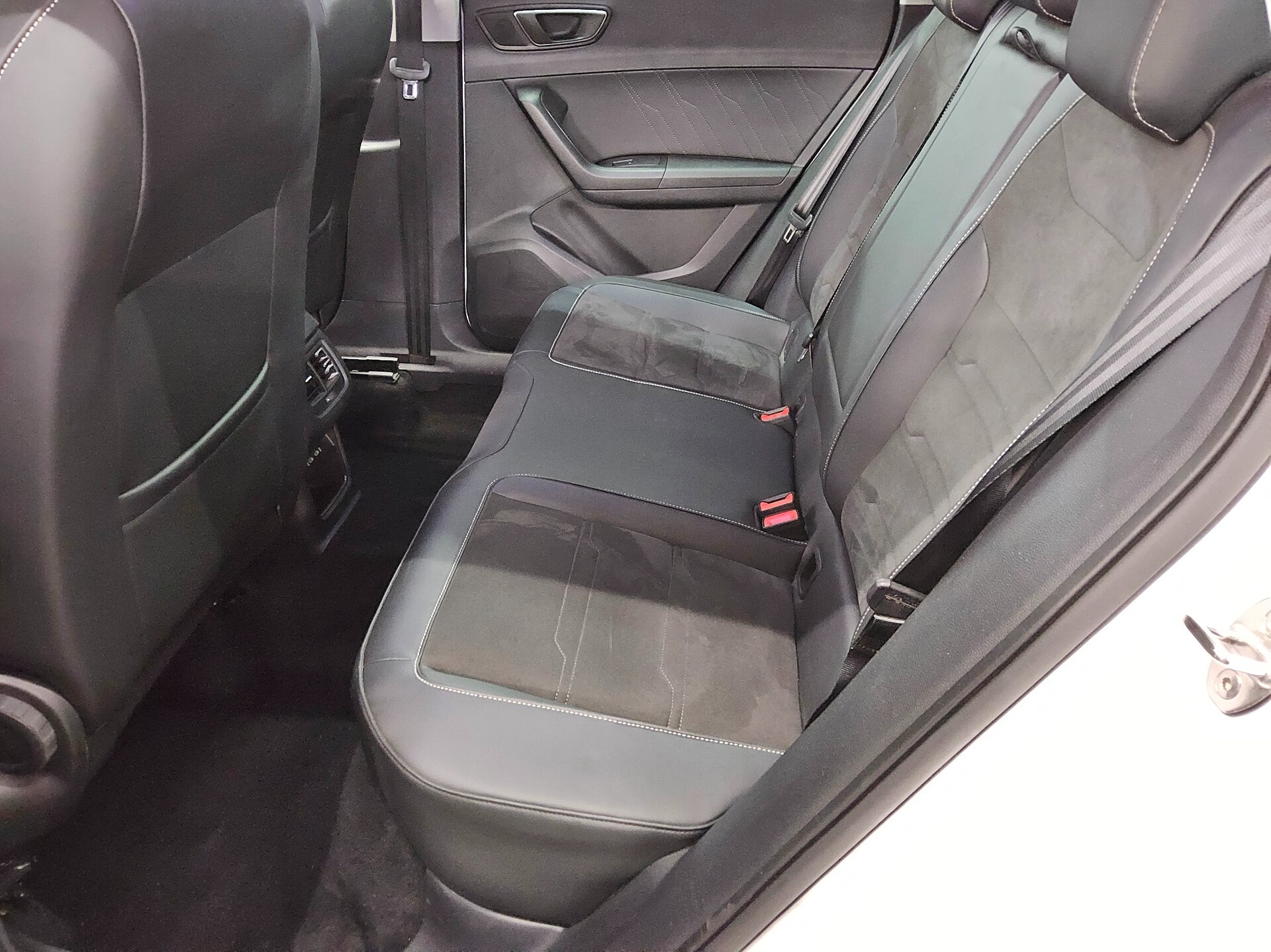 Seat Ateca 1.5 TSI Style Navi LED VC RFK SHZ ACC 13