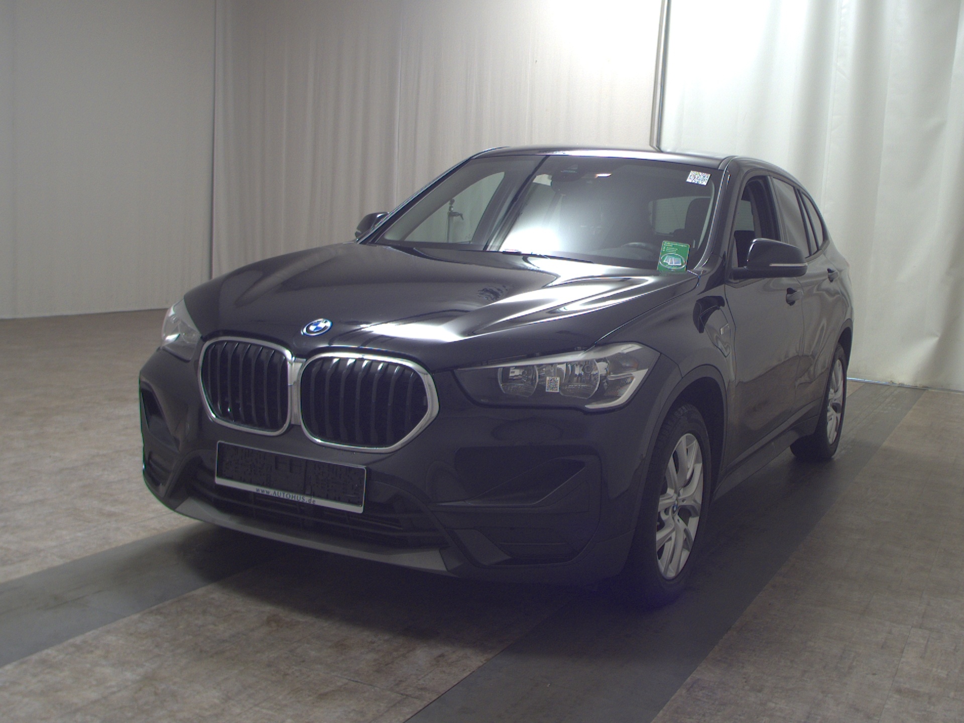 BMW X1 xDrive25e Advantage Navi HiFi PDC Shz 2