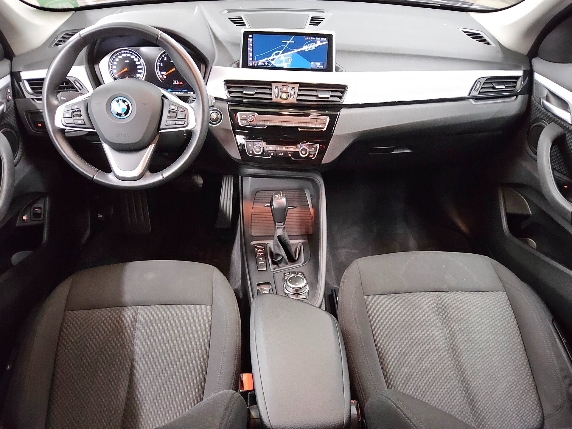 BMW X1 xDrive25e Advantage Navi HiFi PDC Shz 5