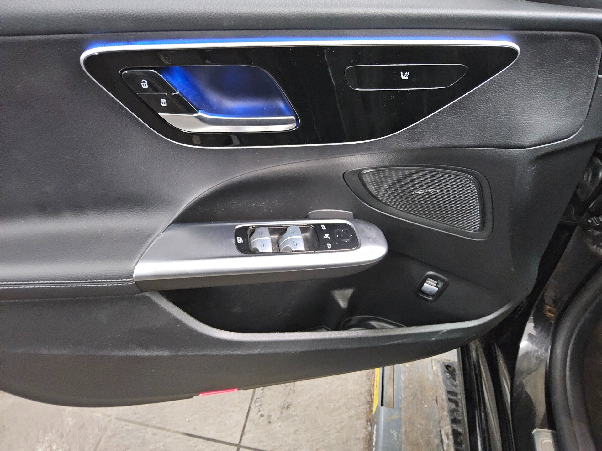 Mercedes-Benz C 200 T d Avantgarde Navi LED MBUX RFK SHZ 10