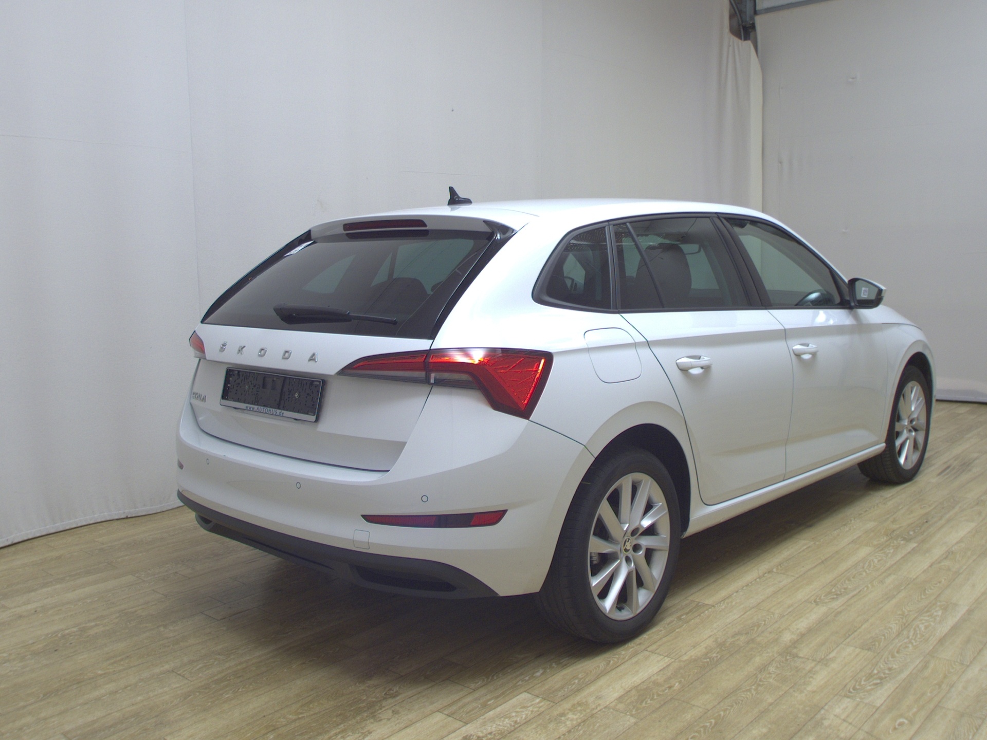 Skoda Scala 1.6 TDI Style Navi LED virtual ACC PDC Shz 4