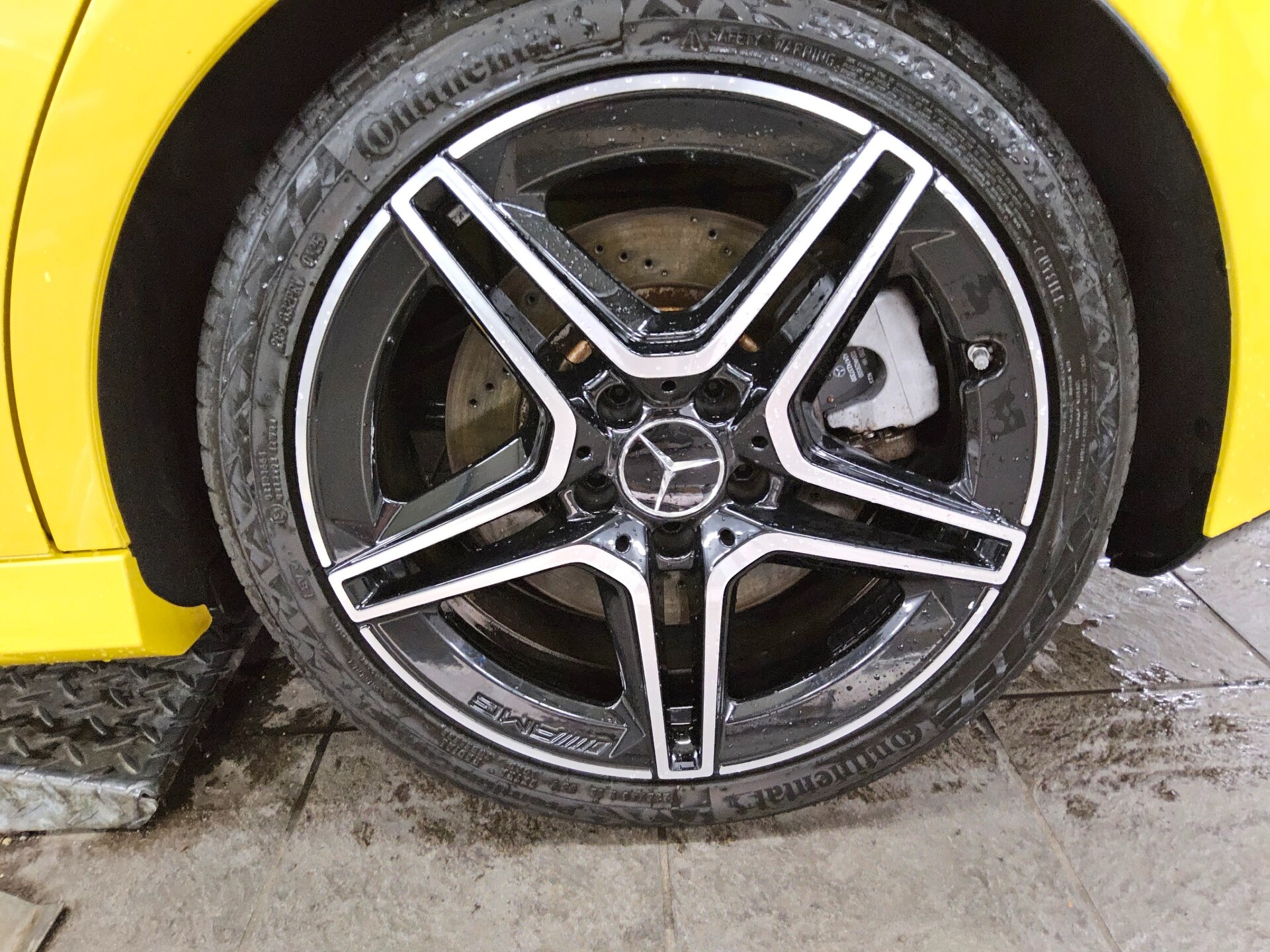 Mercedes-Benz A 35 AMG 4M Navi LED MBUX-AR AHK RFK 11