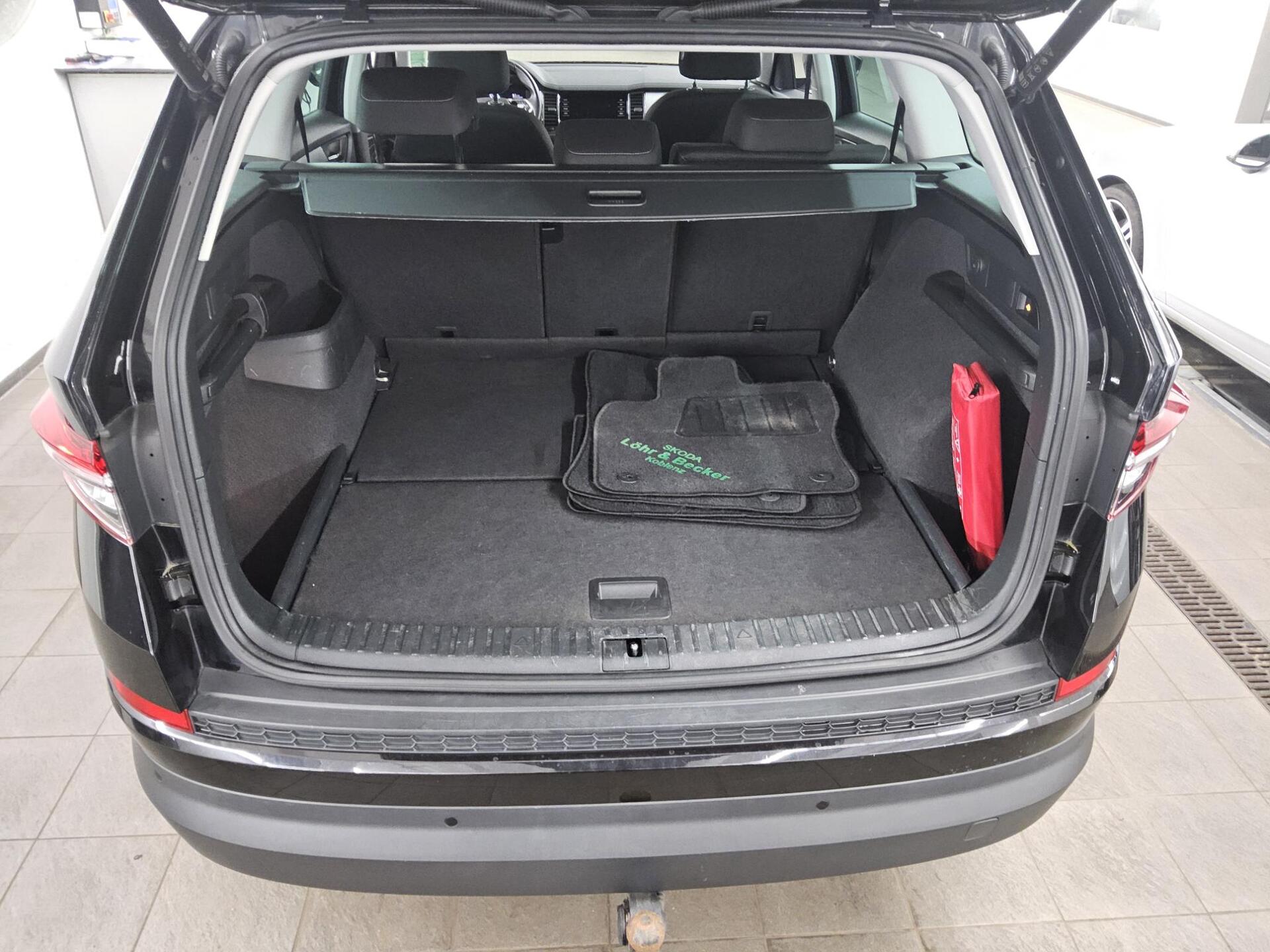 Skoda Kodiaq 2.0 TDI Ambition Navi LED vc RfK AHK Shz 12