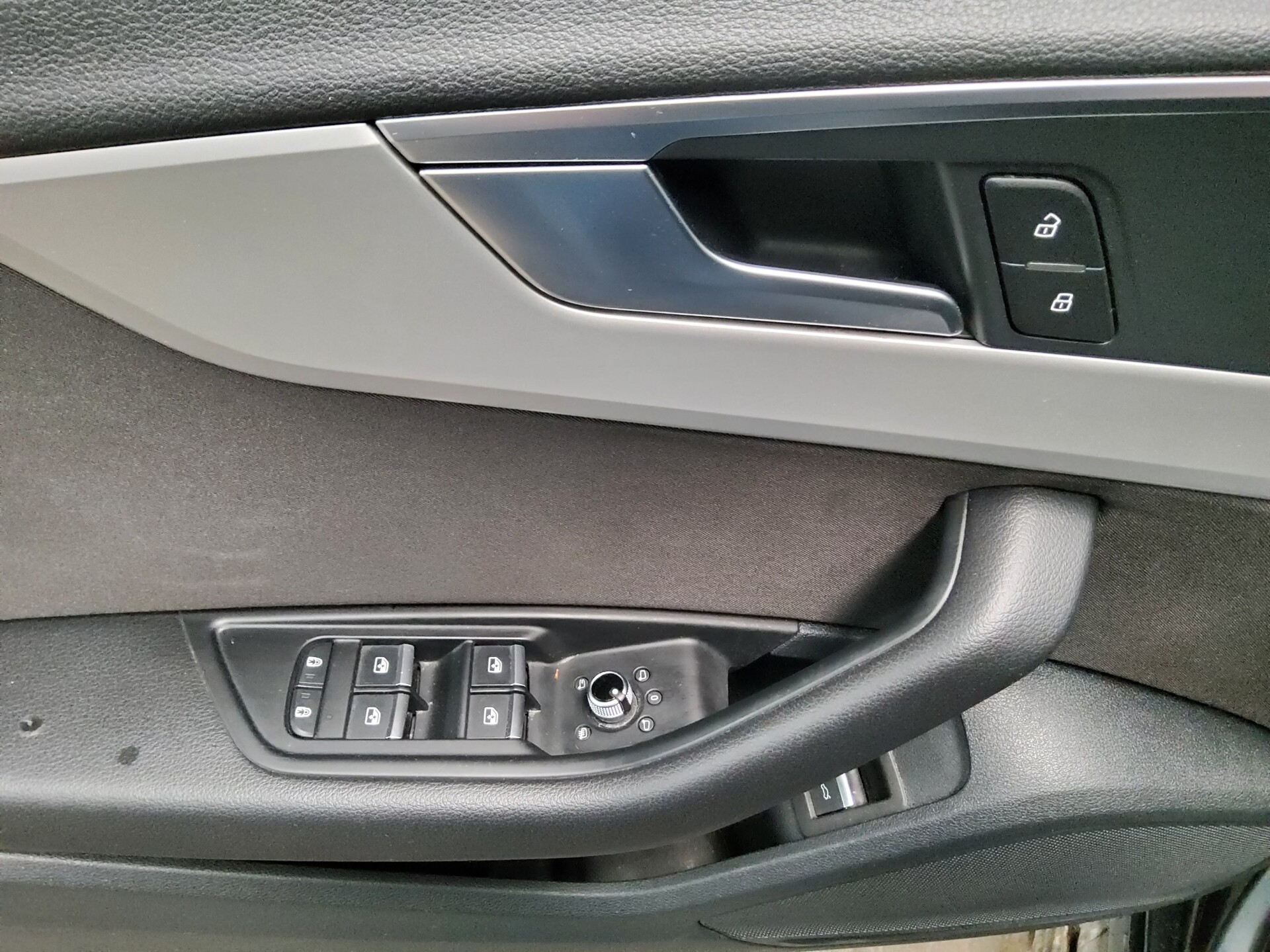 Audi A4 40 TDI Qu. S-Line Navi LED virtual Sound RFK 10