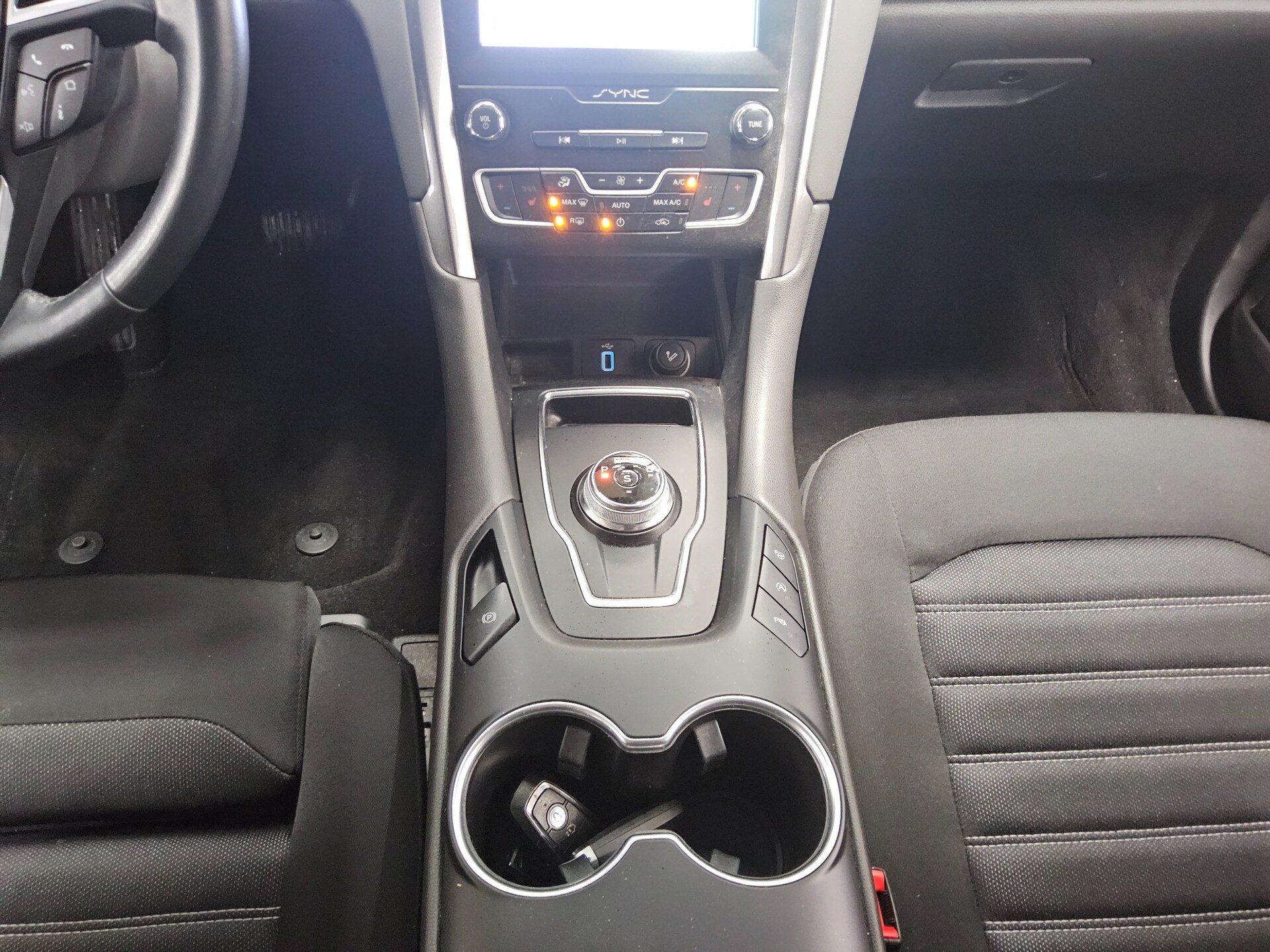 Ford Mondeo Turnier 2.0 EB Trend Navi AHK RFK SHZ 6