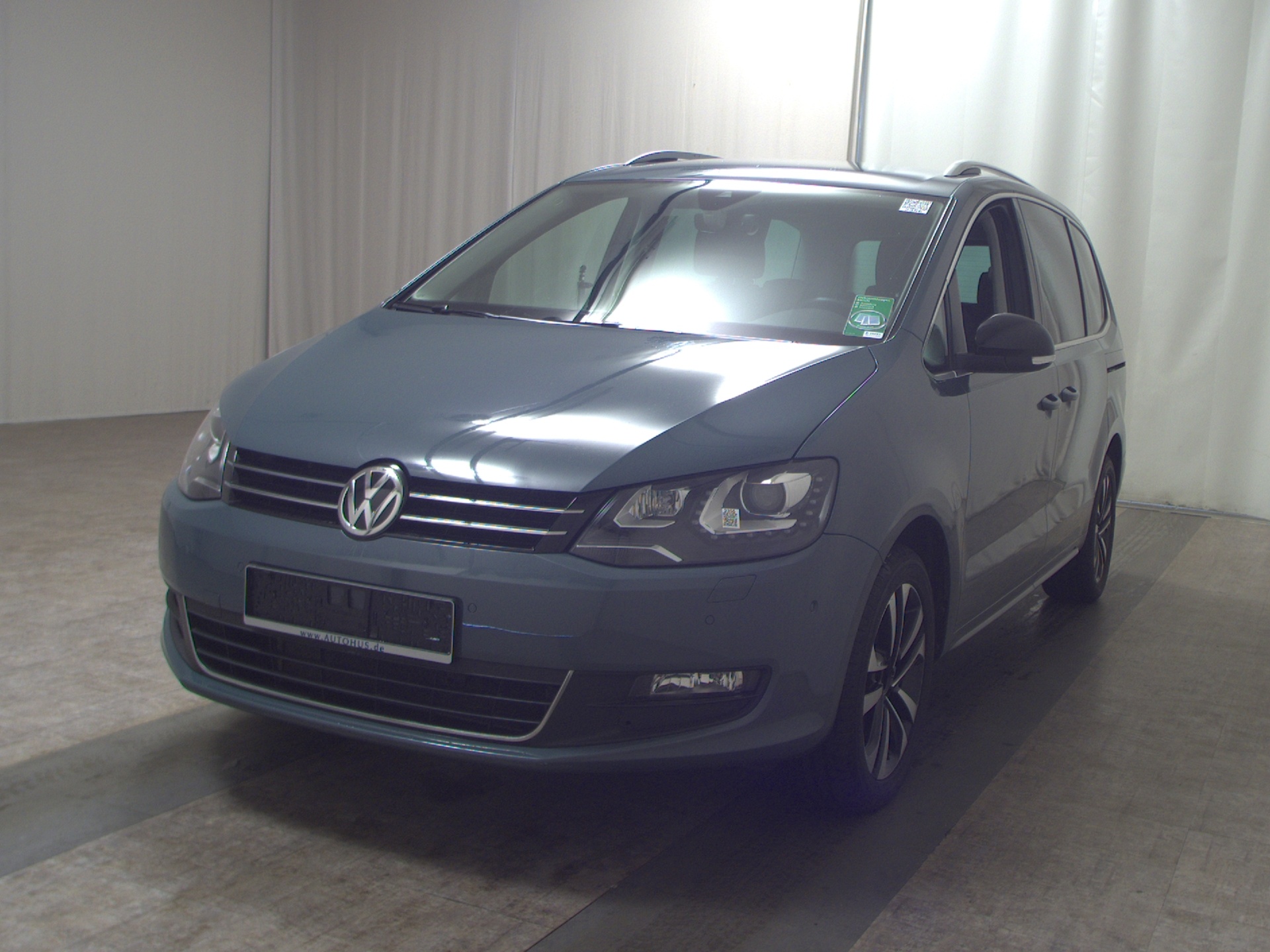 Volkswagen Sharan 2.0 TDI IQ.DRIVE 7-Sitz Navi AHK PDC Lane 2