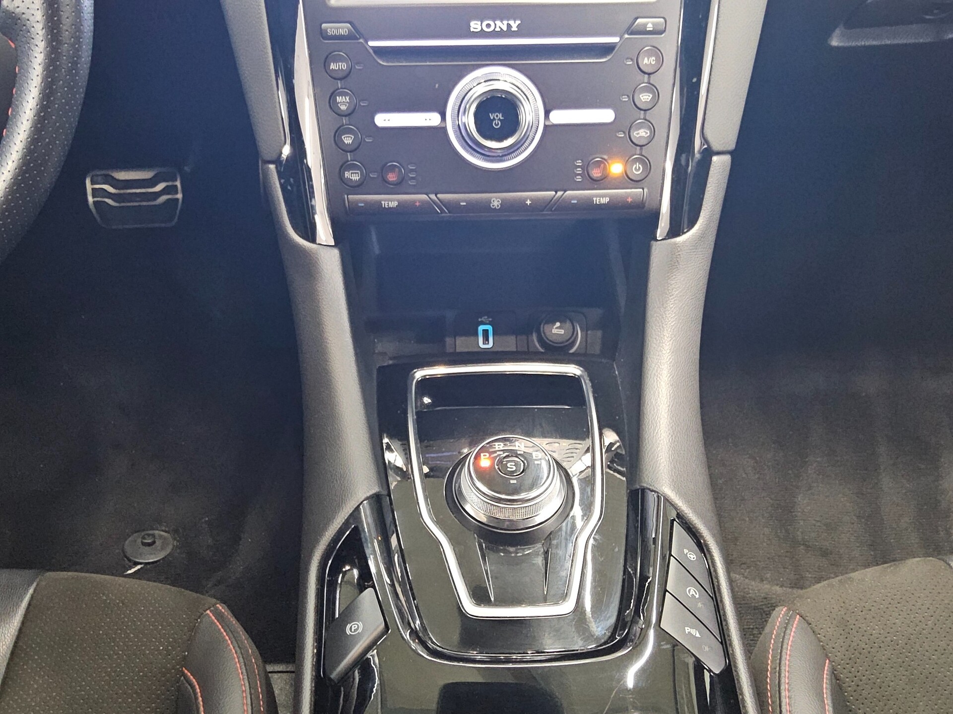 Ford Mondeo Turnier 2.0 EB ST-Line Navi LED RfK 4xSHZ 6