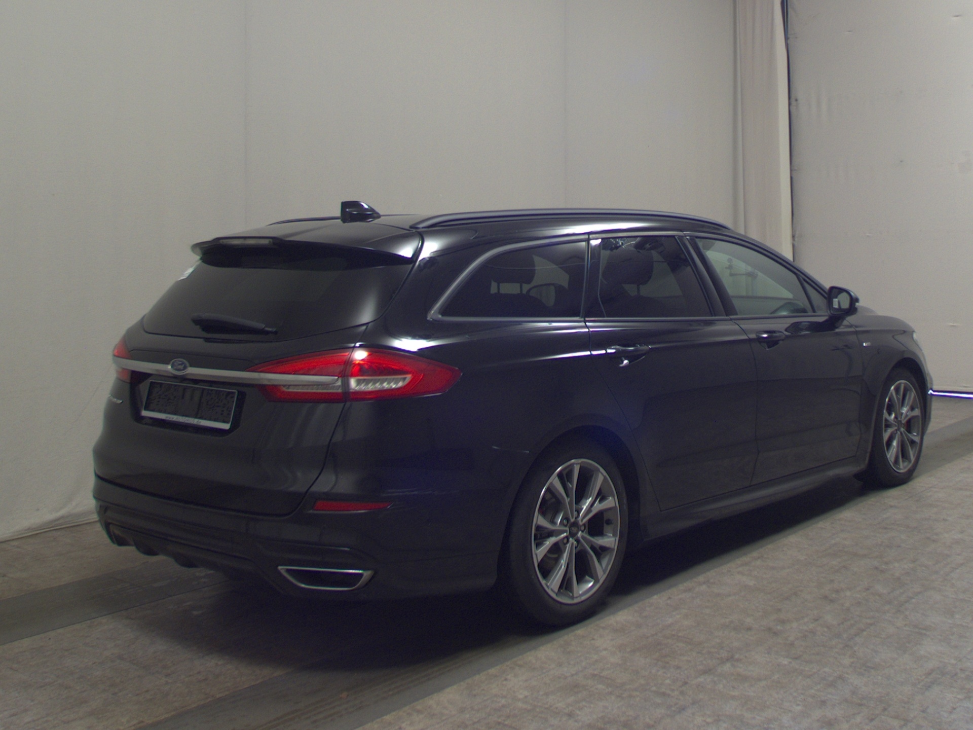 Ford Mondeo Turnier 2.0 EB ST-Line Navi LED RfK 4xSHZ 4