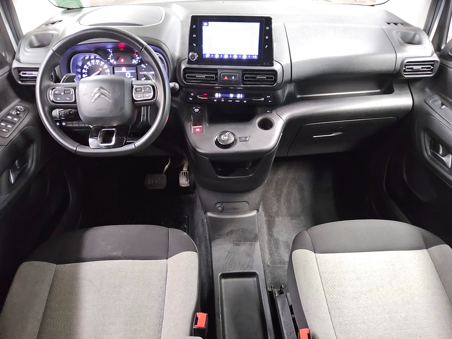 Citroën Berlingo 1.2 PureTech Shine Navi AHK RFK SHZ 5