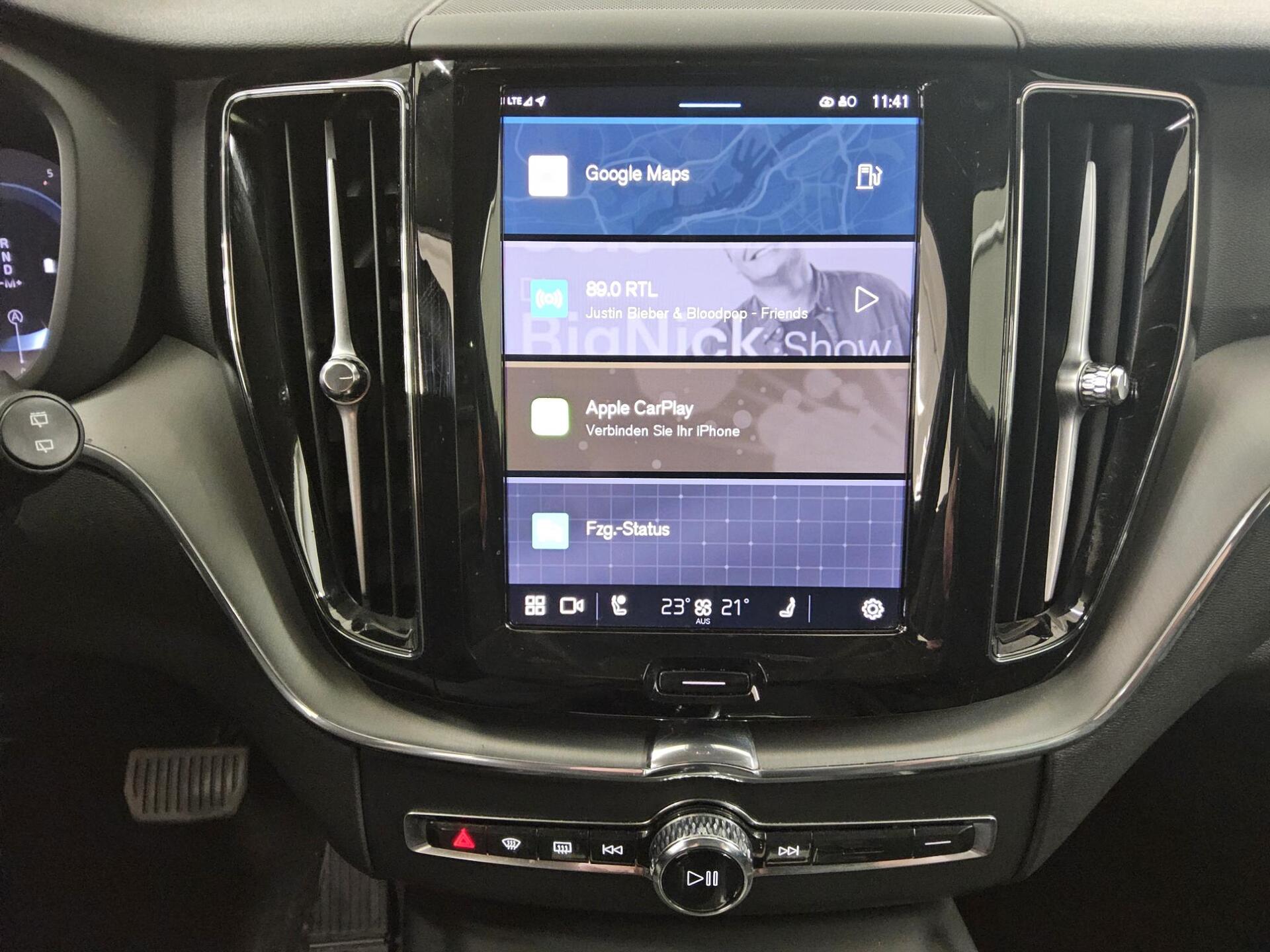 Volvo XC60 B4 D Core Navi LED AHK RFK PDC Shz 7