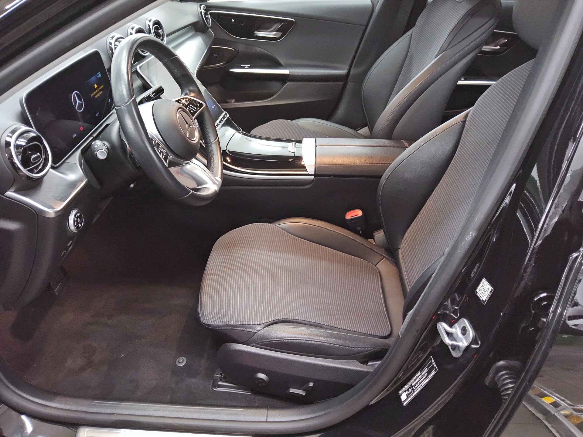Mercedes-Benz C 200 T d Avantgarde Navi LED MBUX RfK Sound 9