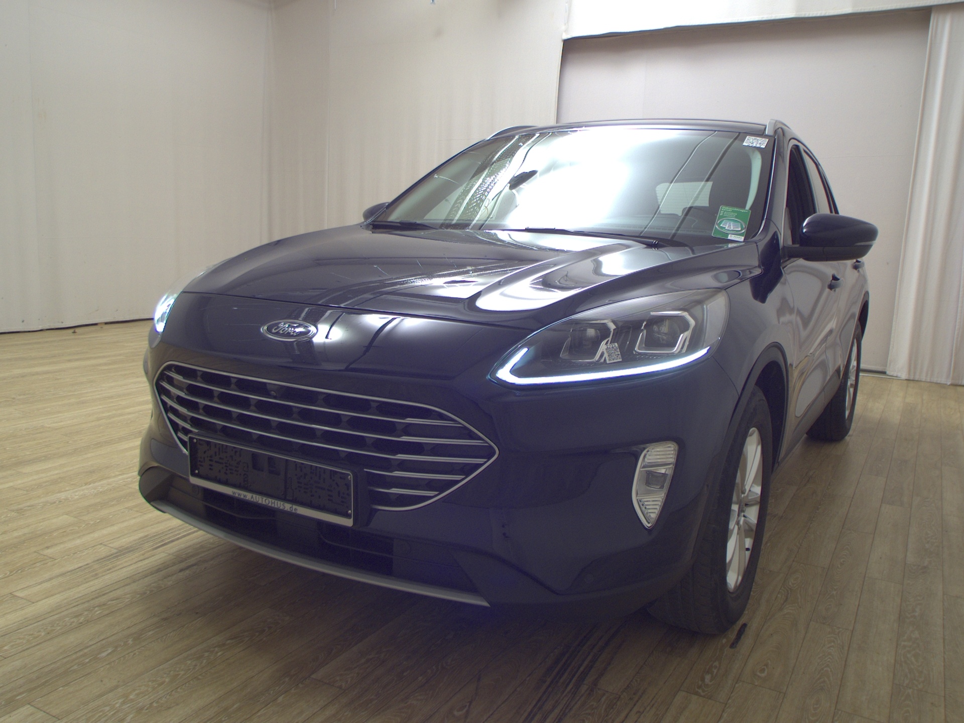 Ford Kuga 1.5 EB Titanium Navi LED HuD DigiTacho 2