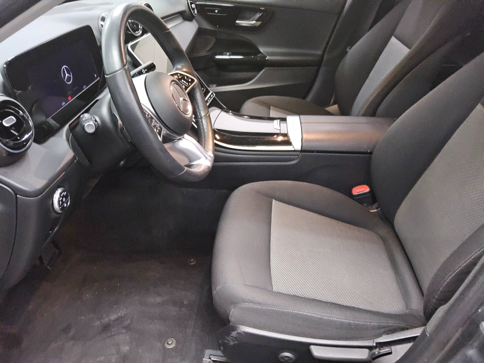 Mercedes-Benz C 200 T d Navi LED MBUX AHK Distronic+ RFK 9