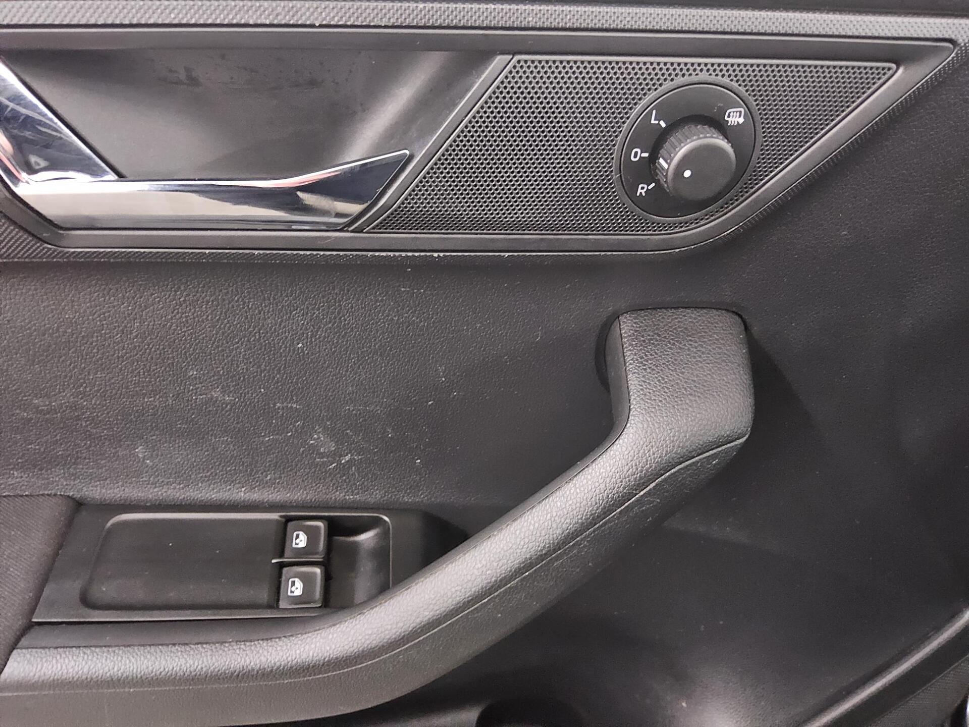 Skoda Fabia Kombi 1.0 TSI Ambition Navi Shz PDC 9