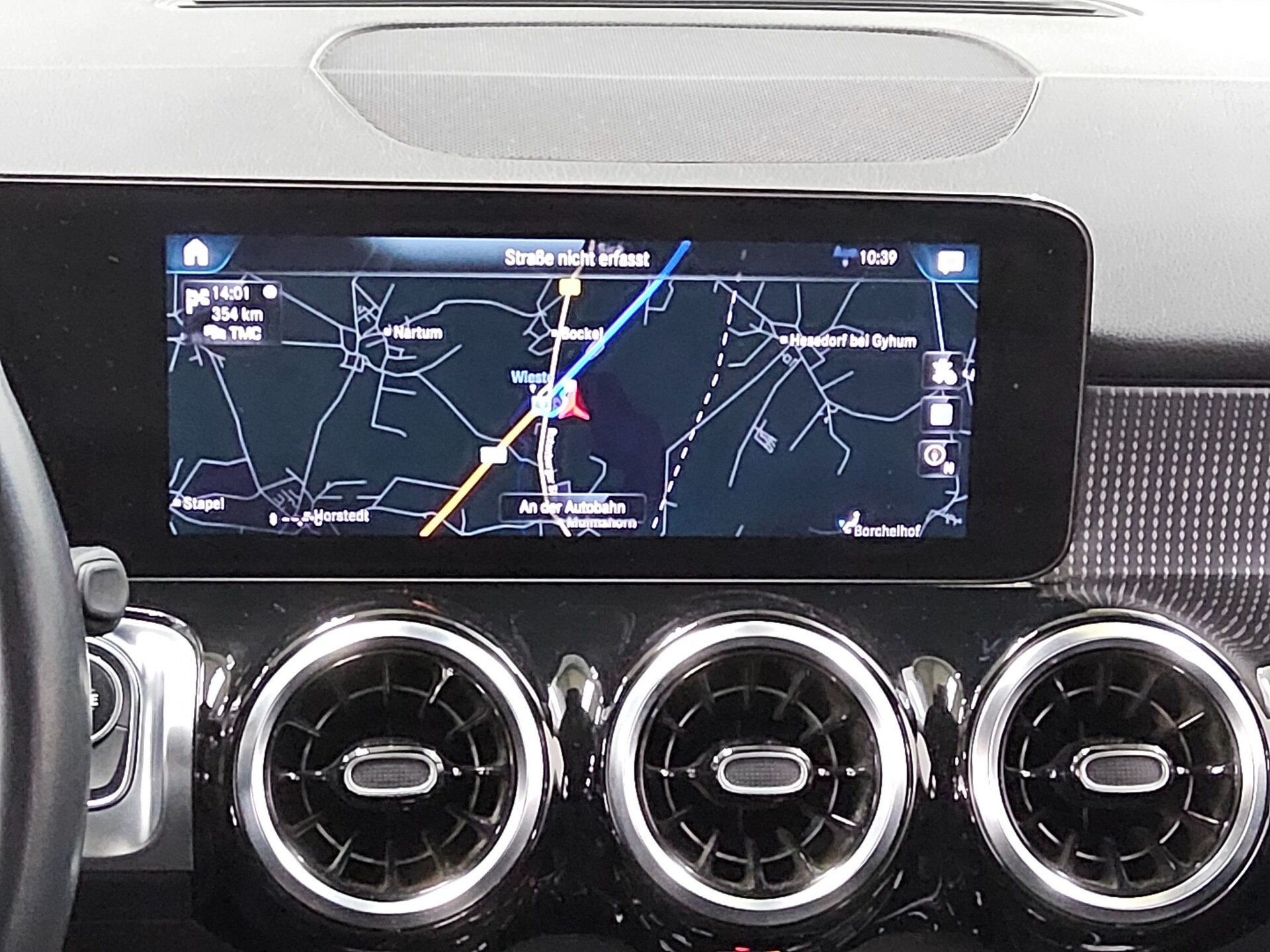 Mercedes-Benz GLB 220 d Progressive Navi LED MBUX AHK Distr.+ 7